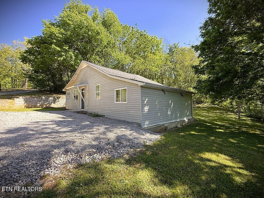 2241 Byrdstown Highway Livingston TN 38570
