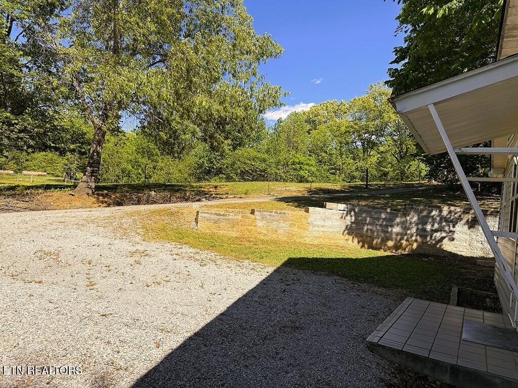 2241 Byrdstown Highway Livingston TN 38570