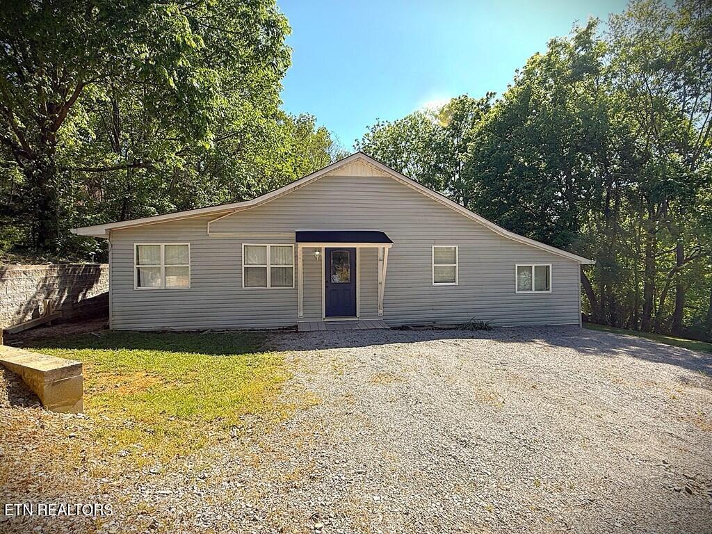 2241 Byrdstown Highway Livingston TN 38570