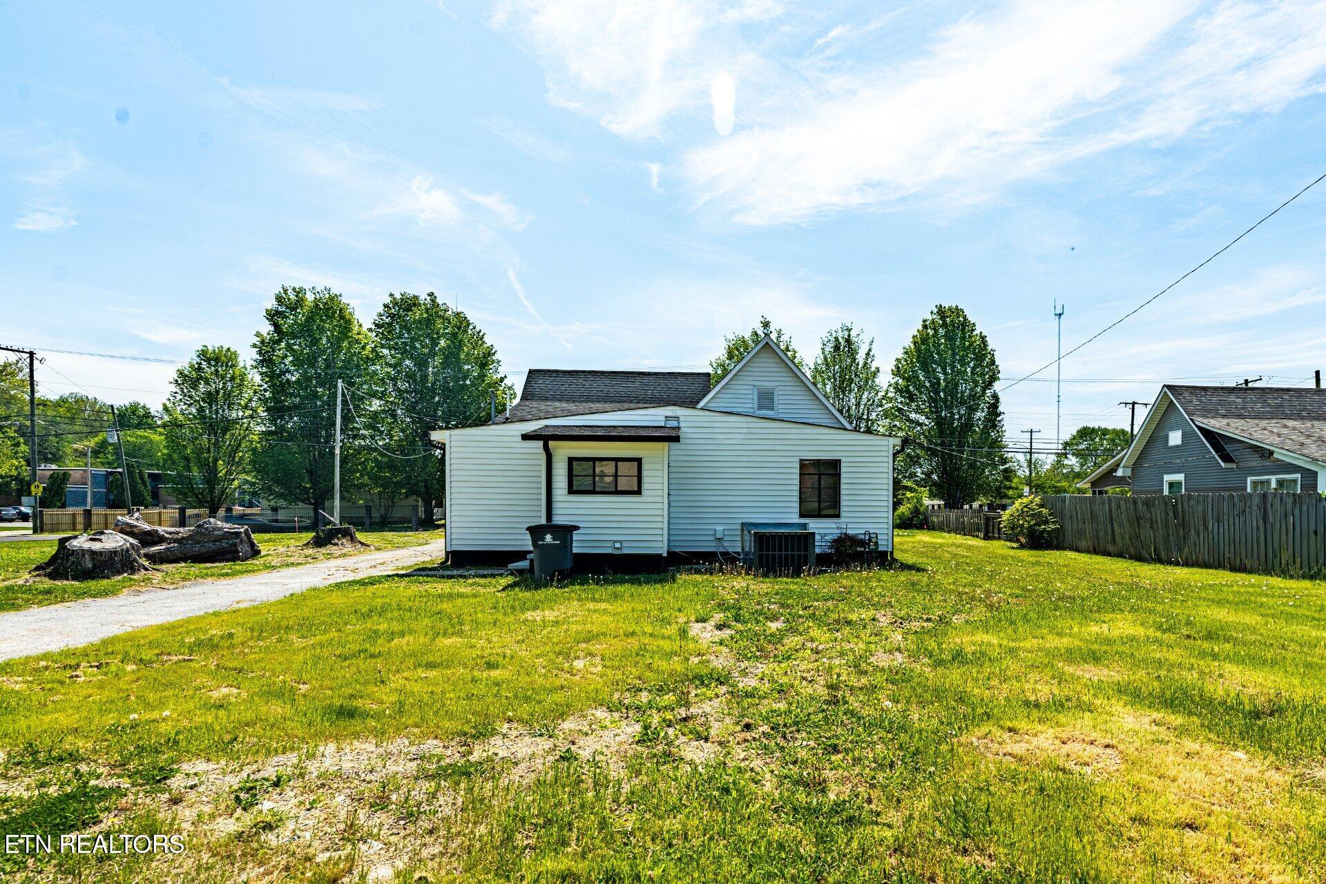 507 E Inskip Drive Knoxville TN 37912