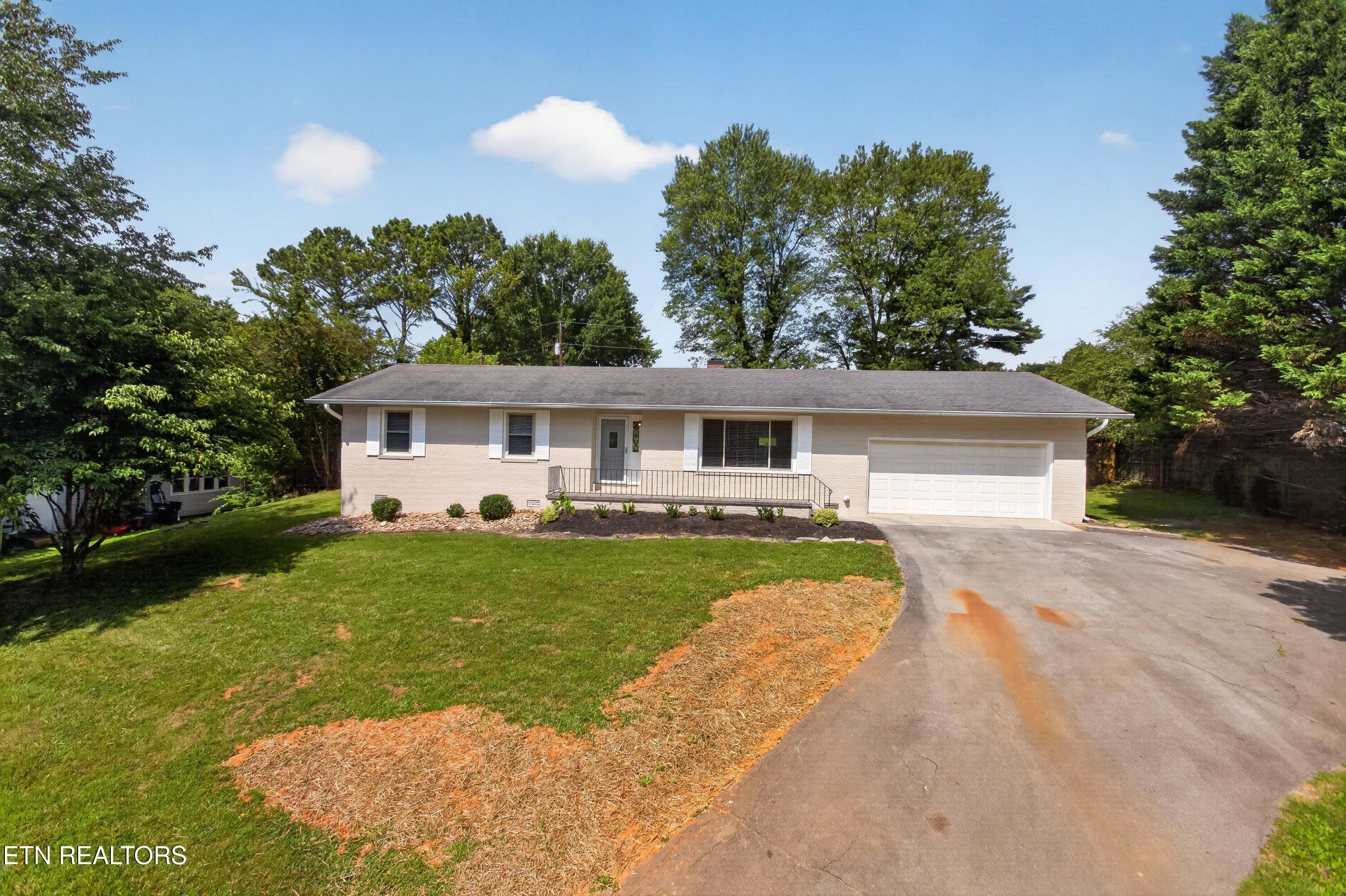 1221 Southbreeze Circle Knoxville TN 37919