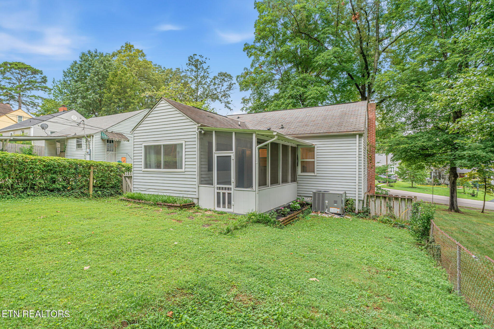 1034 E Churchwell Avenue Knoxville TN 37917