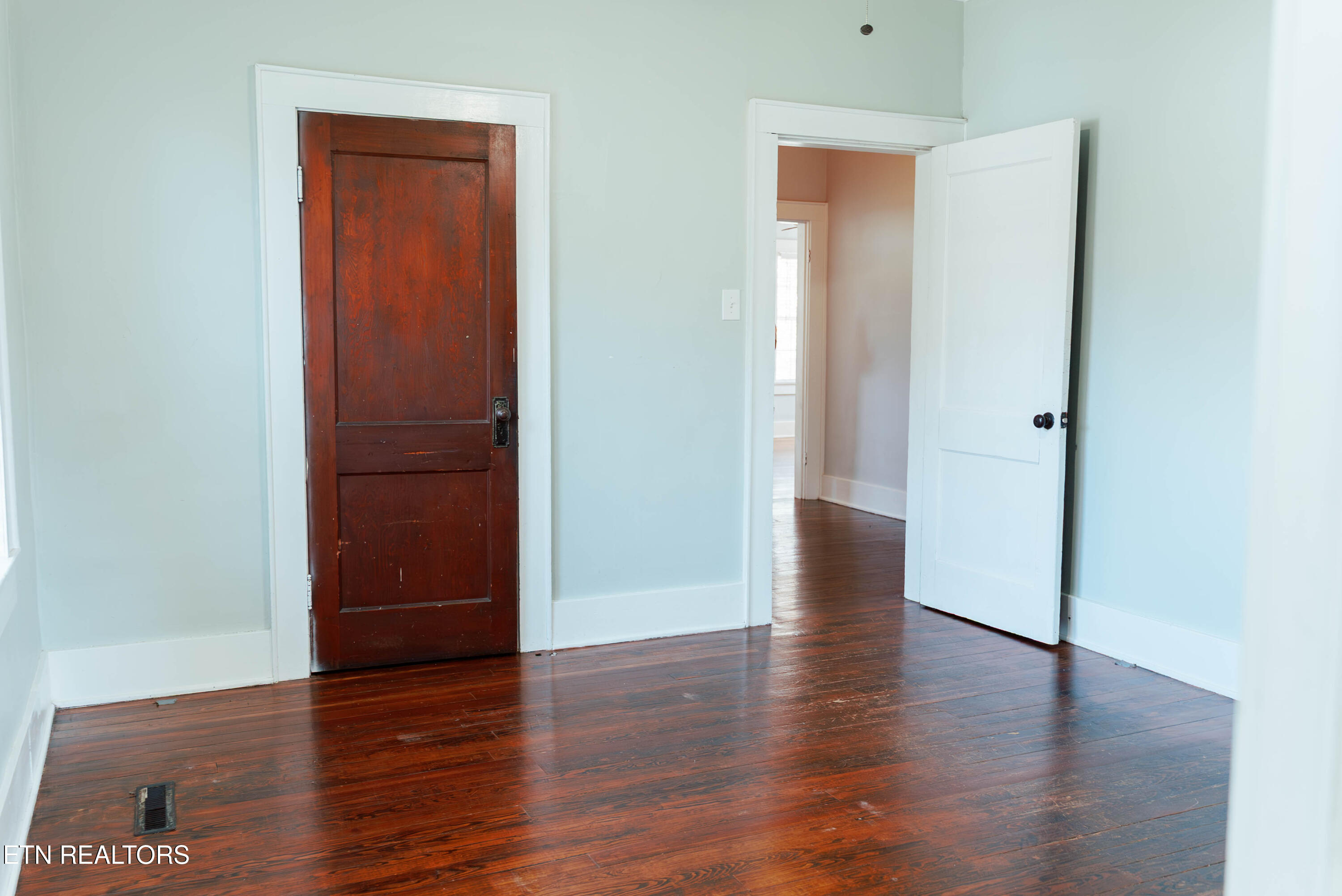 2312 Cedar Lane Knoxville TN 37918