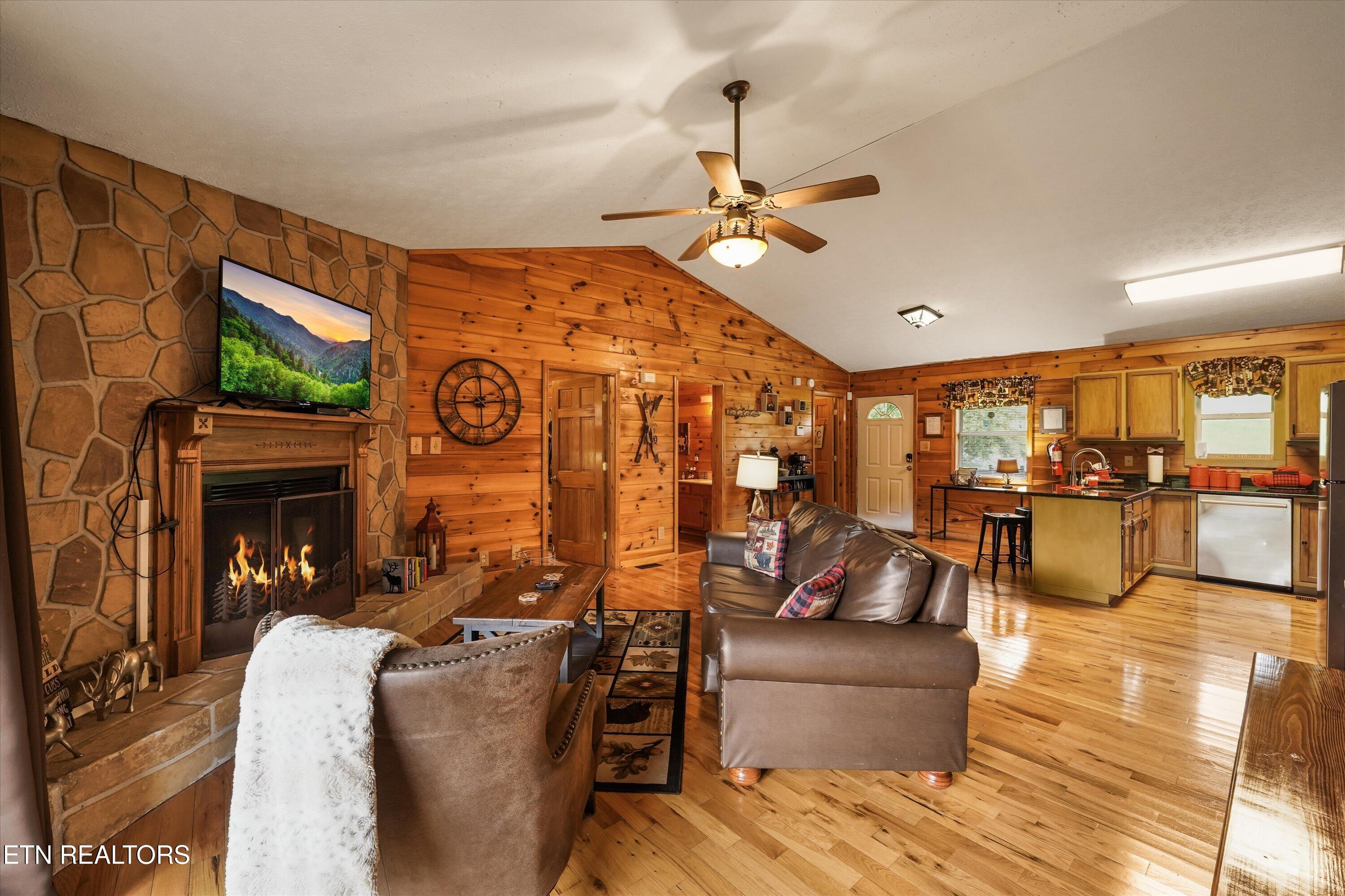 1417 Tiffany Cove Way Sevierville TN 37862