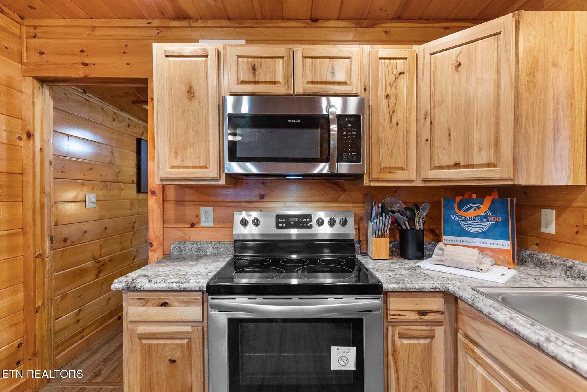 2123 Luzerne Drive Gatlinburg TN 37738