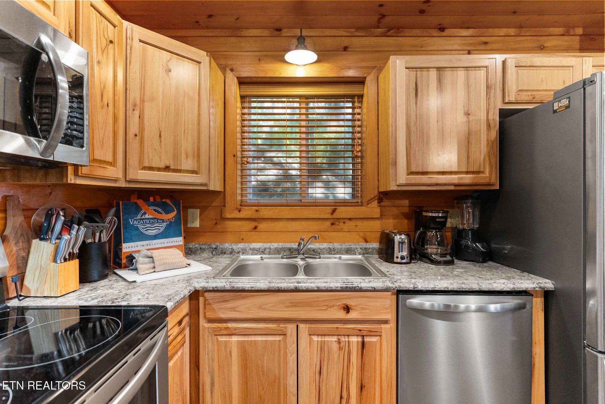 2123 Luzerne Drive Gatlinburg TN 37738