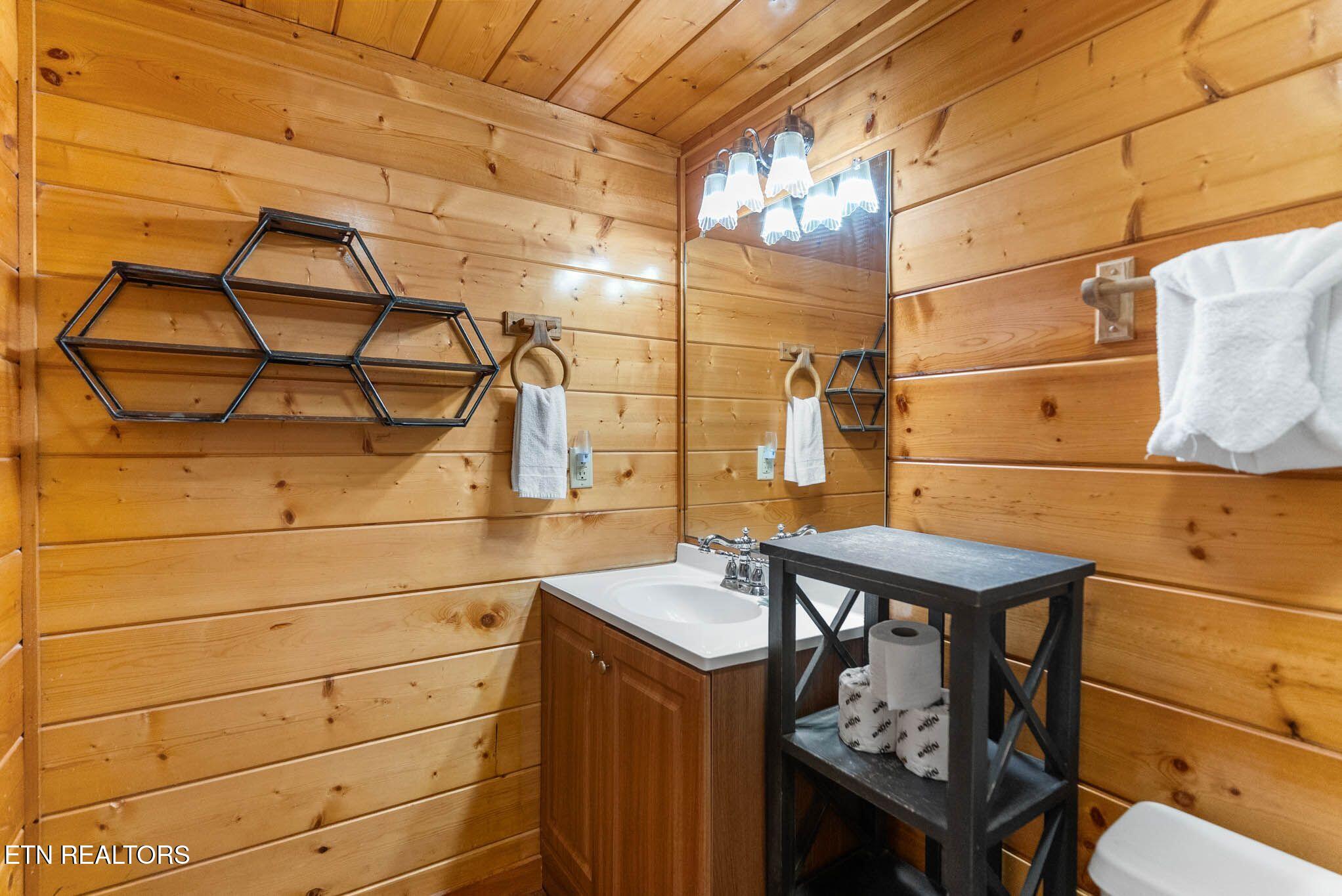2123 Luzerne Drive Gatlinburg TN 37738