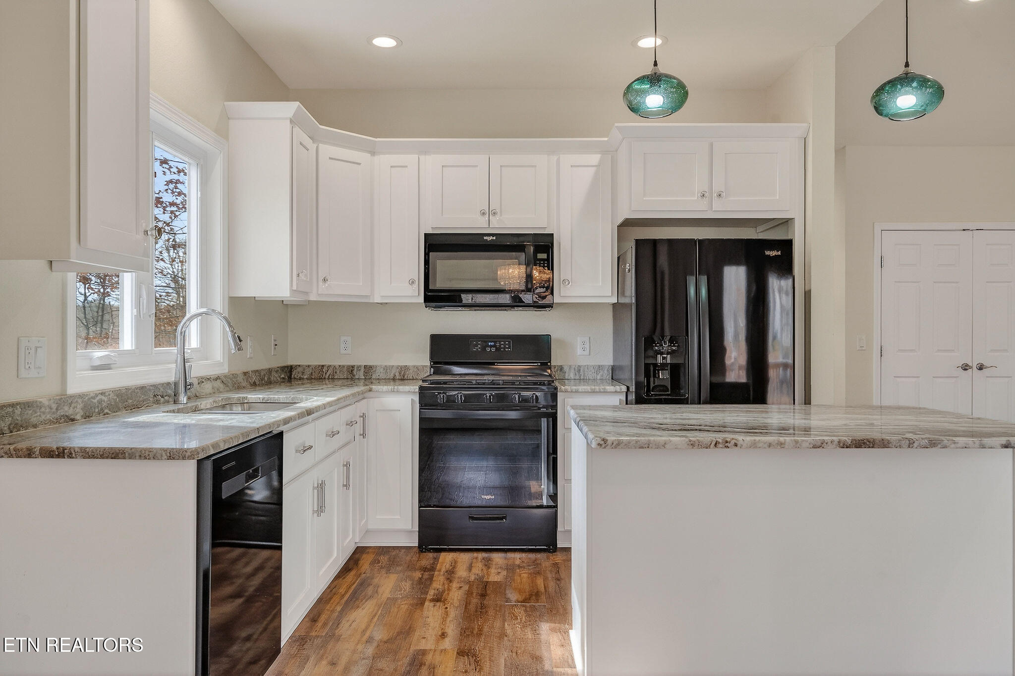 123 Lakewood Drive Crossville TN 38558