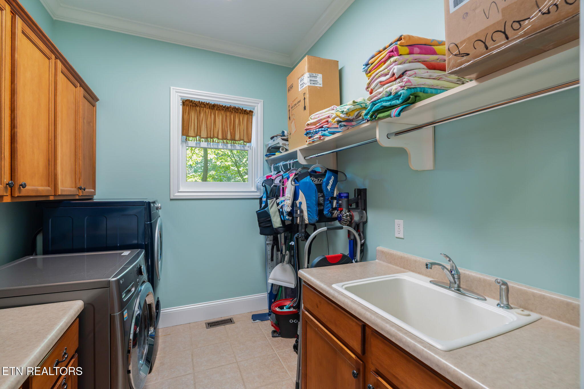 455 S Shorewood Lane Caryville TN 37714