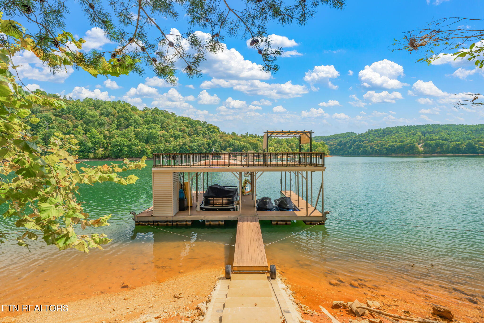 455 S Shorewood Lane Caryville TN 37714