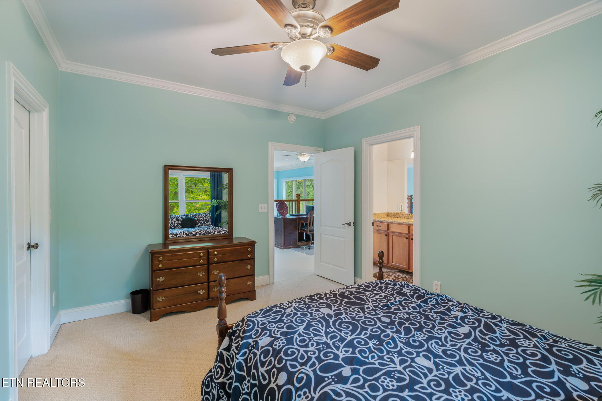 455 S Shorewood Lane Caryville TN 37714