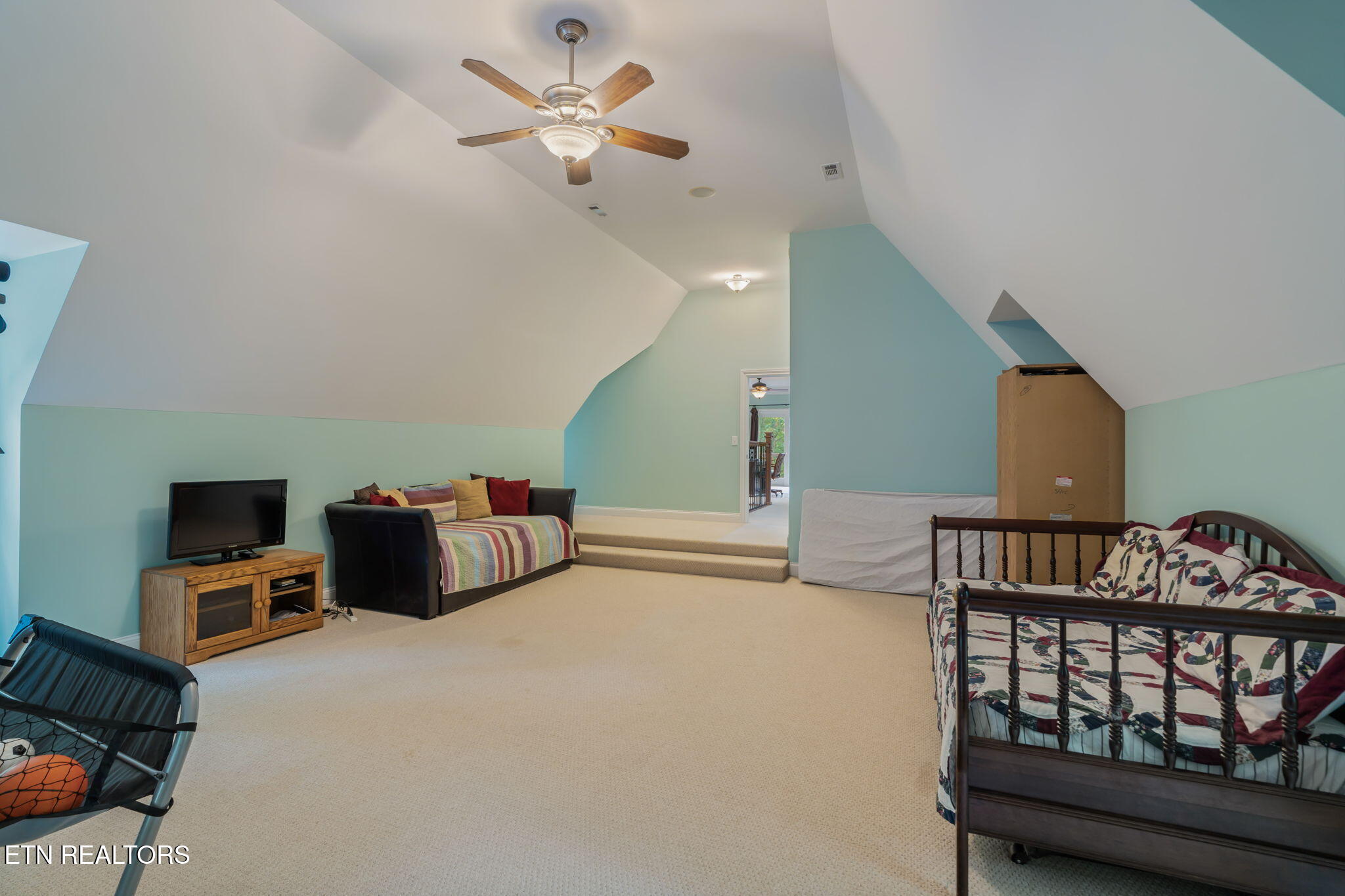 455 S Shorewood Lane Caryville TN 37714