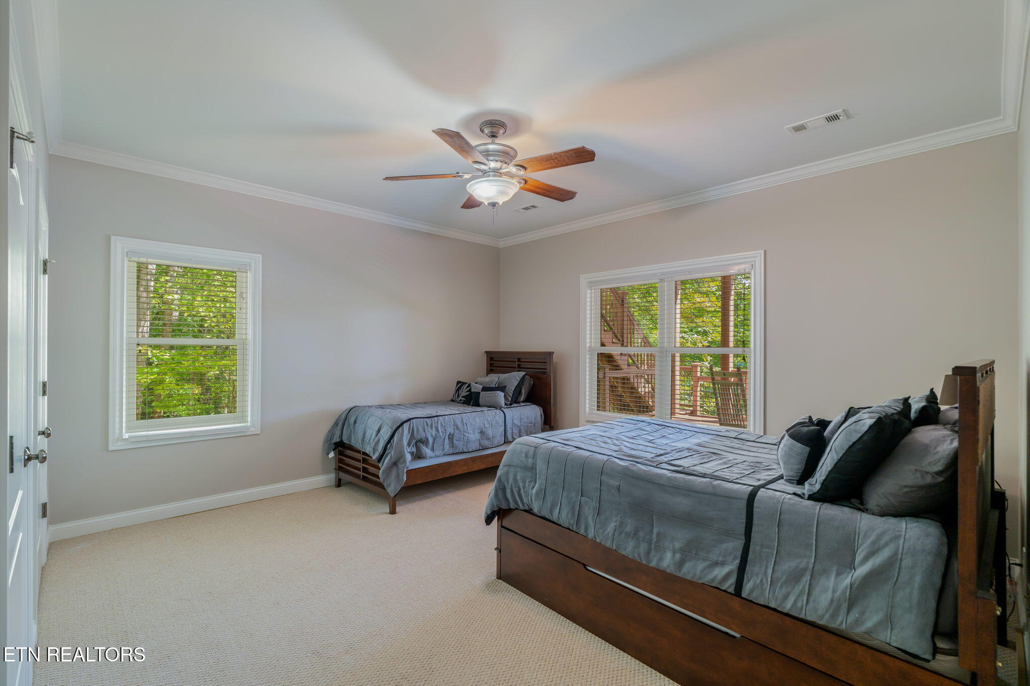 455 S Shorewood Lane Caryville TN 37714