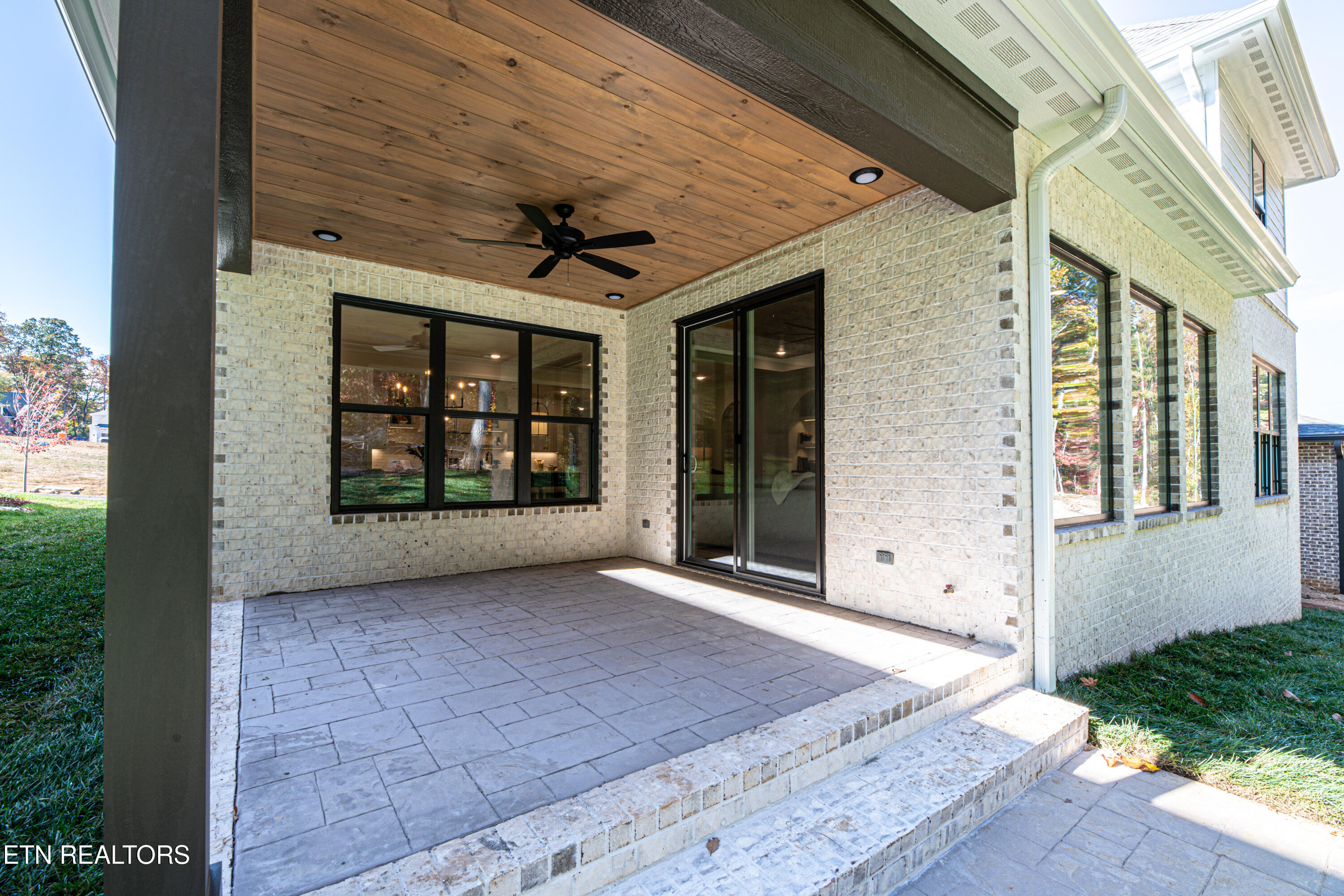 1624 Misty Lake Drive Knoxville TN 37932