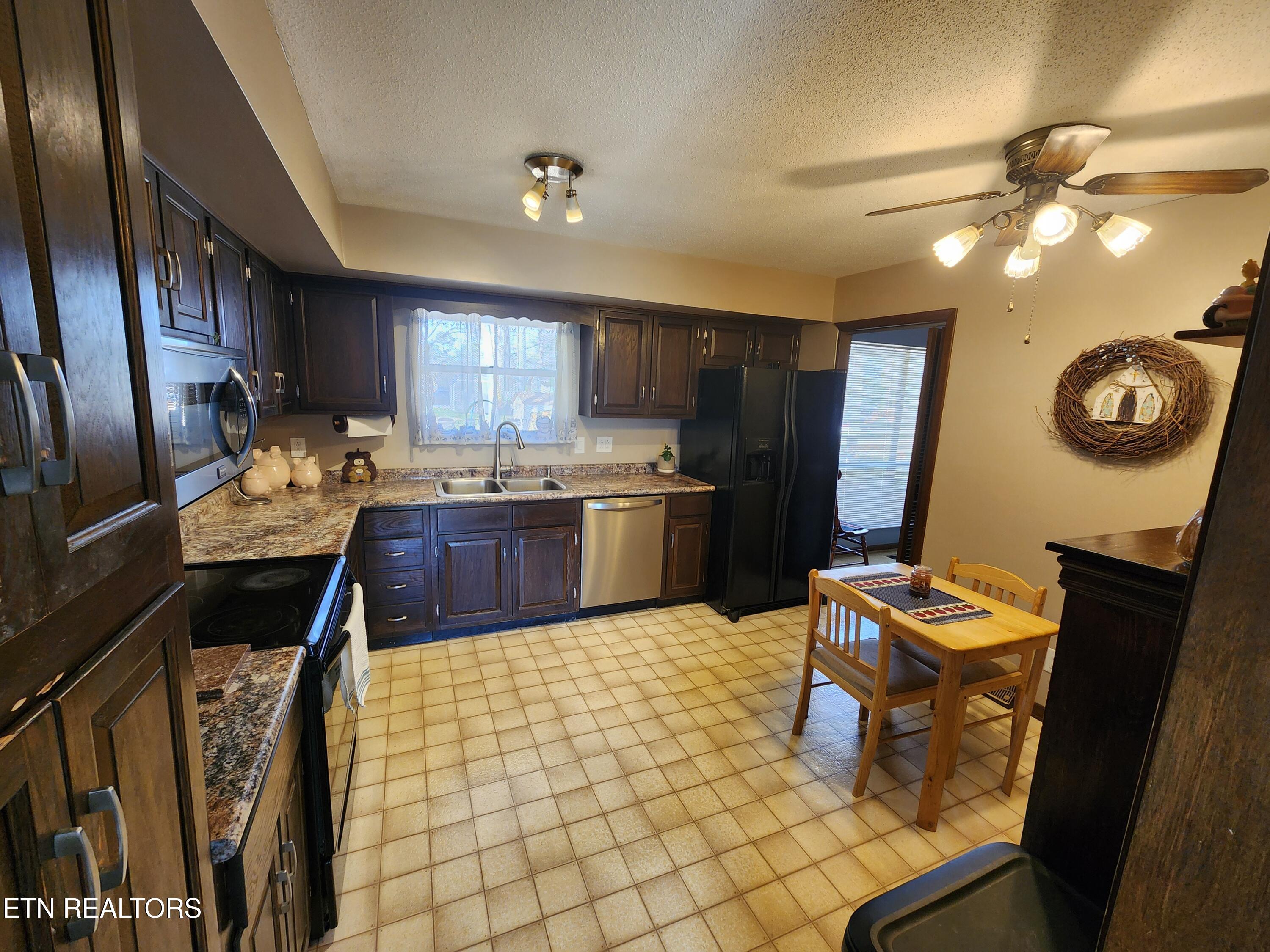 7816 Ashley Road Powell TN 37849