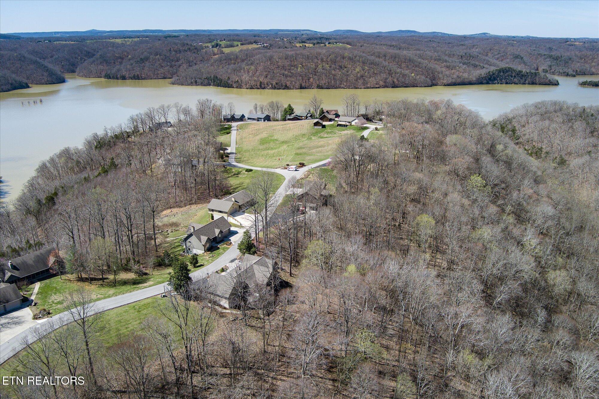 566 Mallard Pointe Road Byrdstown TN 38549