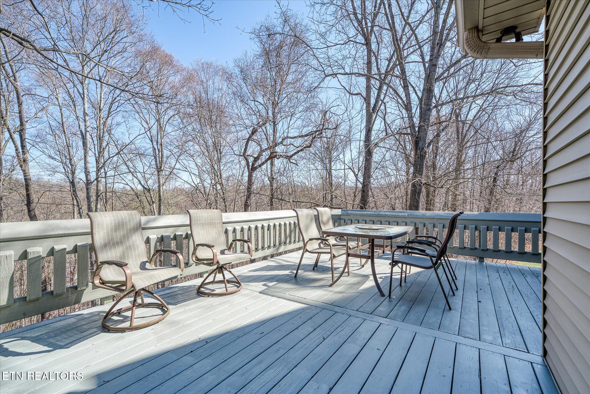 566 Mallard Pointe Road Byrdstown TN 38549