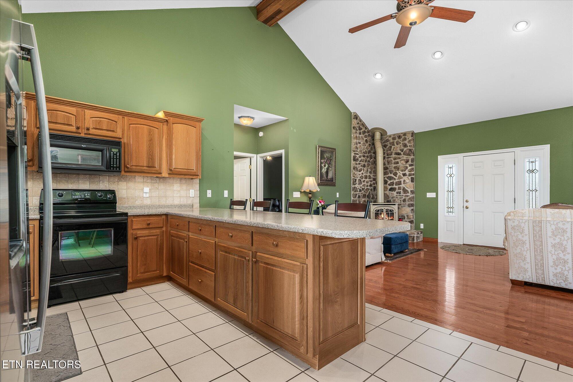 566 Mallard Pointe Road Byrdstown TN 38549