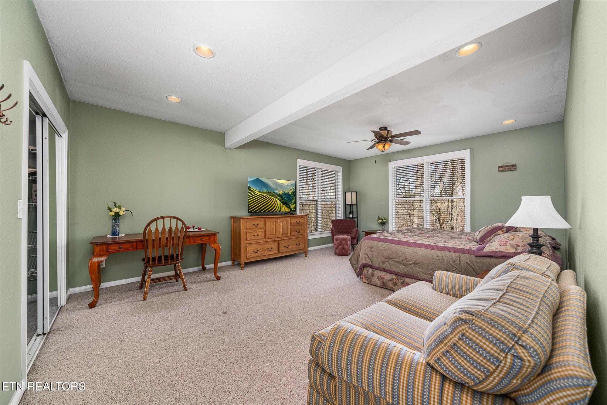 566 Mallard Pointe Road Byrdstown TN 38549