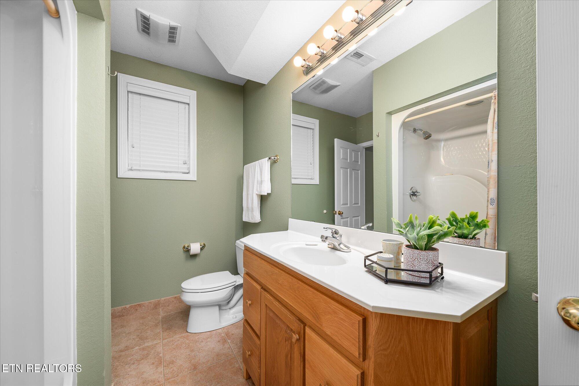 566 Mallard Pointe Road Byrdstown TN 38549