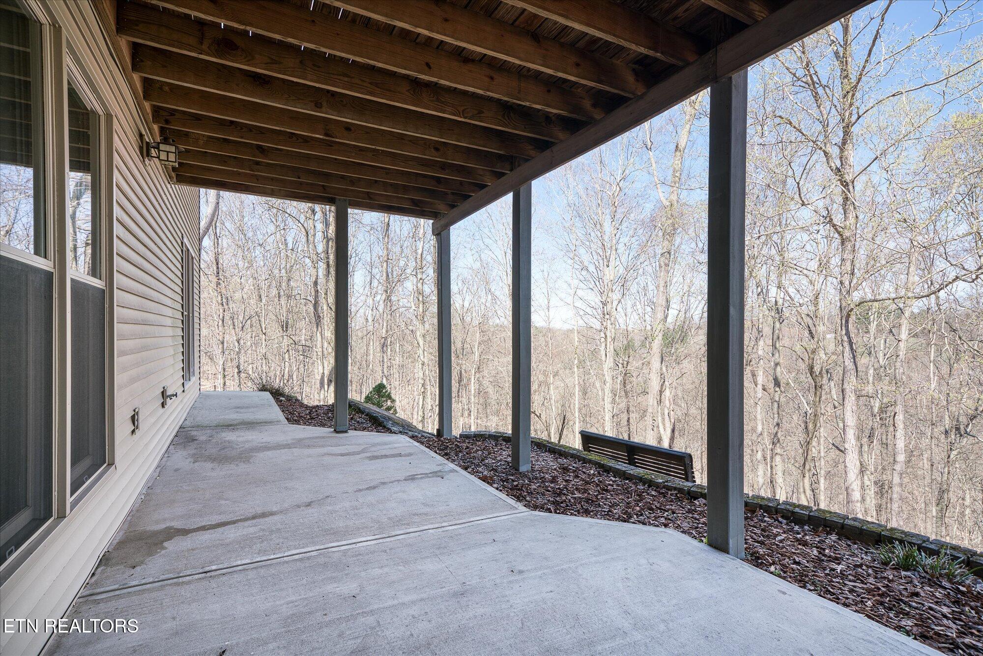 566 Mallard Pointe Road Byrdstown TN 38549