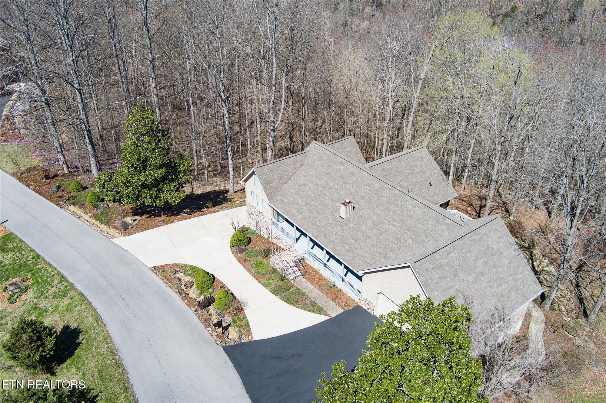 566 Mallard Pointe Road Byrdstown TN 38549