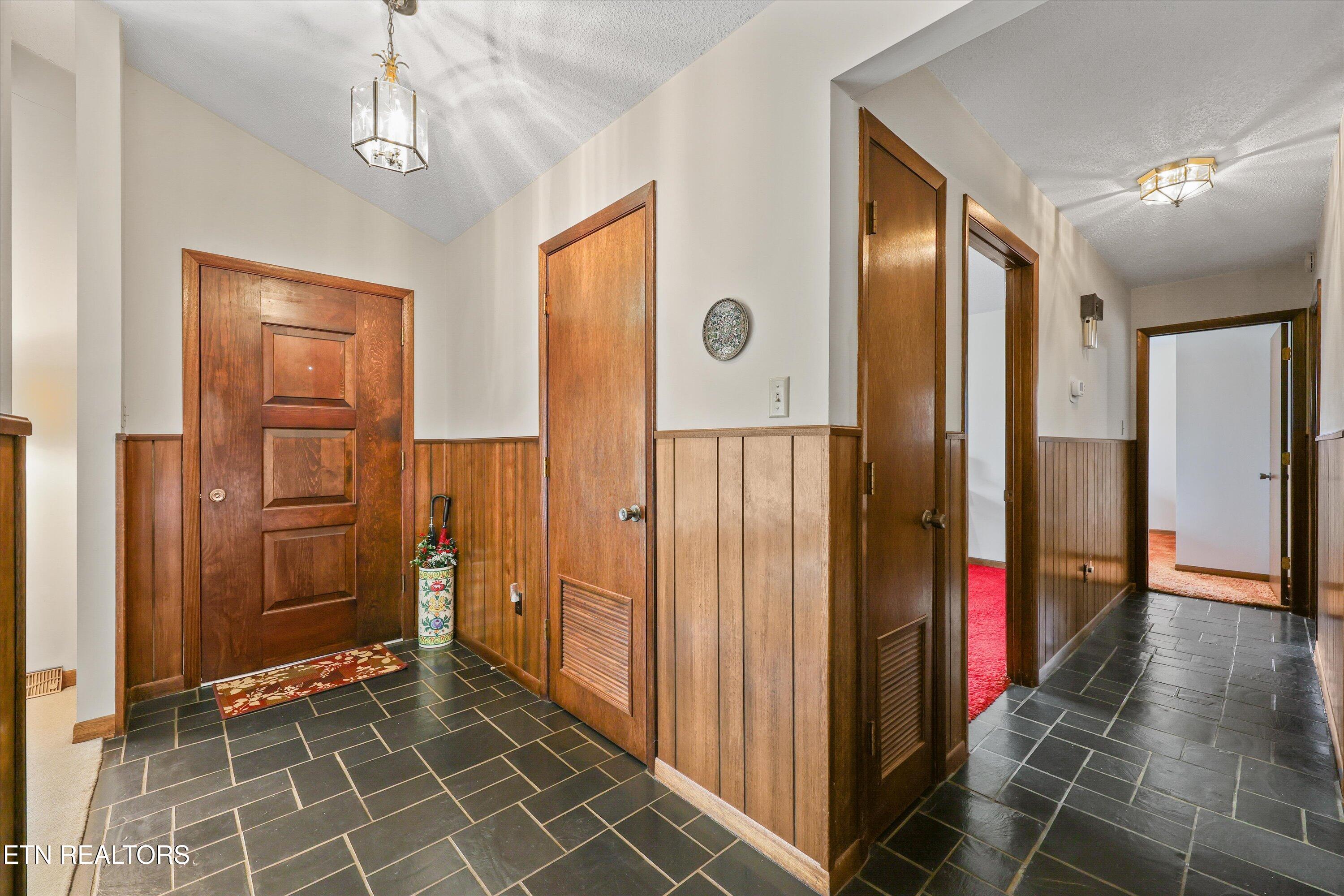 605 Woodland Drive Clinton TN 37716