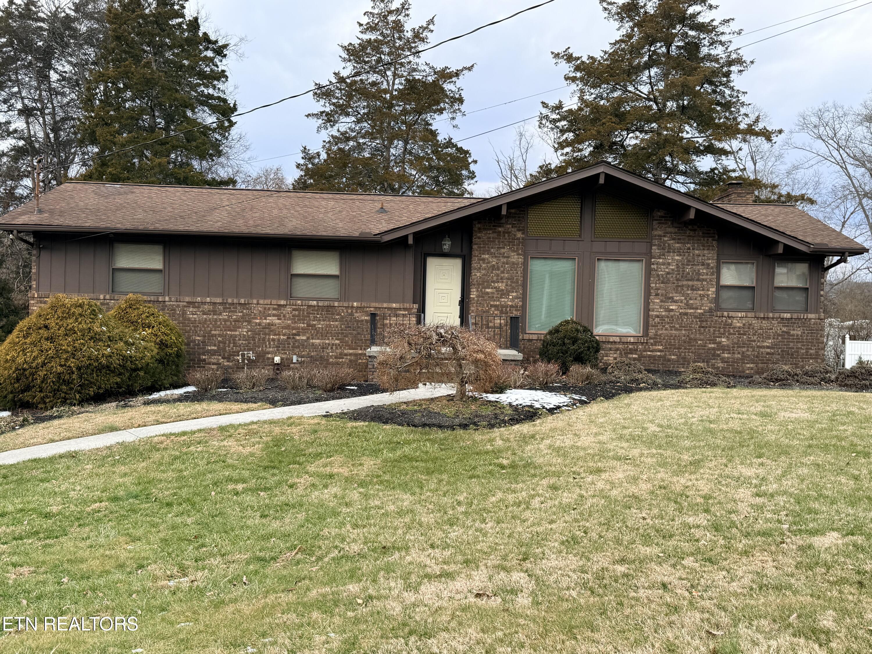 605 Woodland Drive Clinton TN 37716