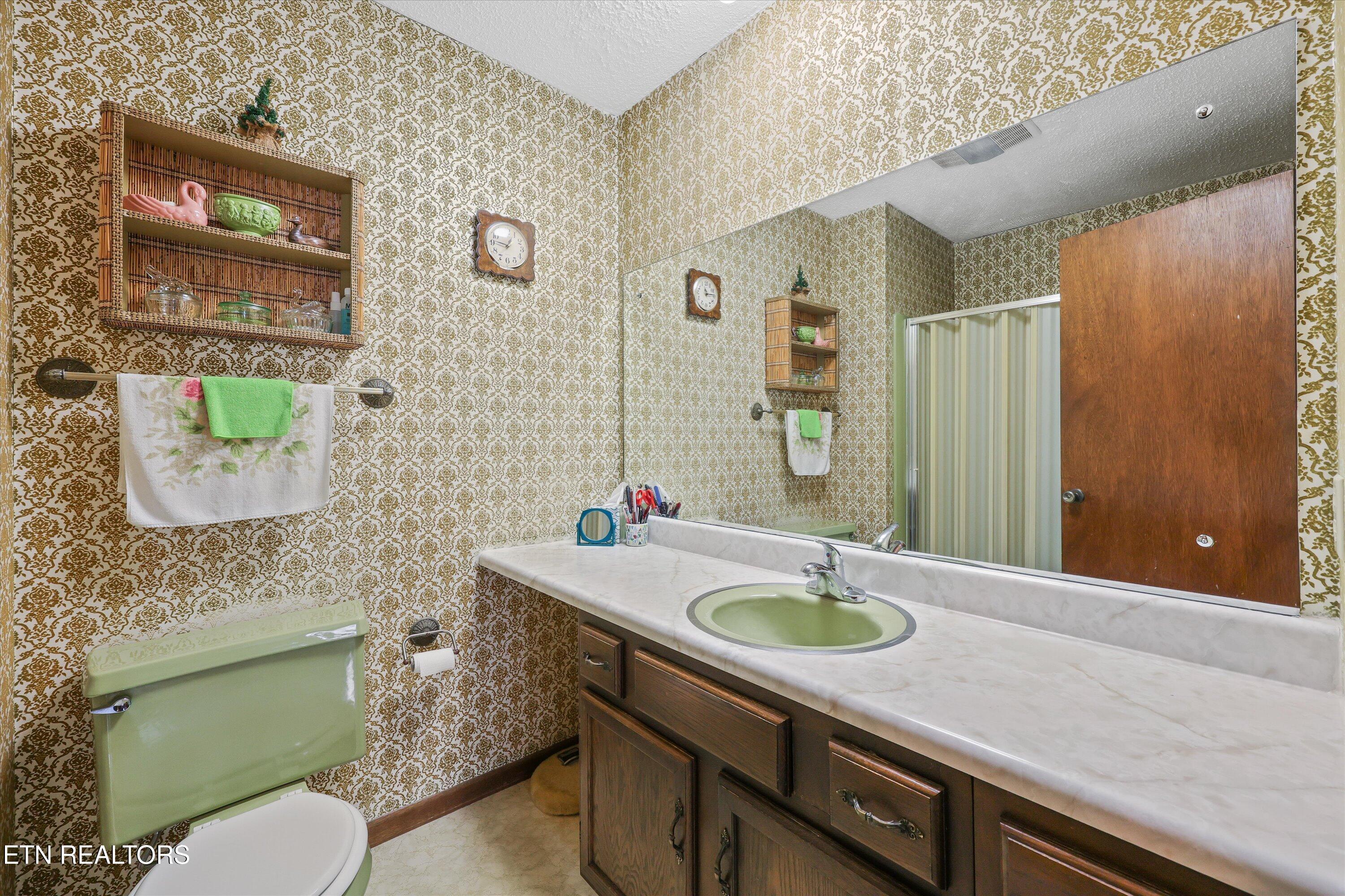 605 Woodland Drive Clinton TN 37716