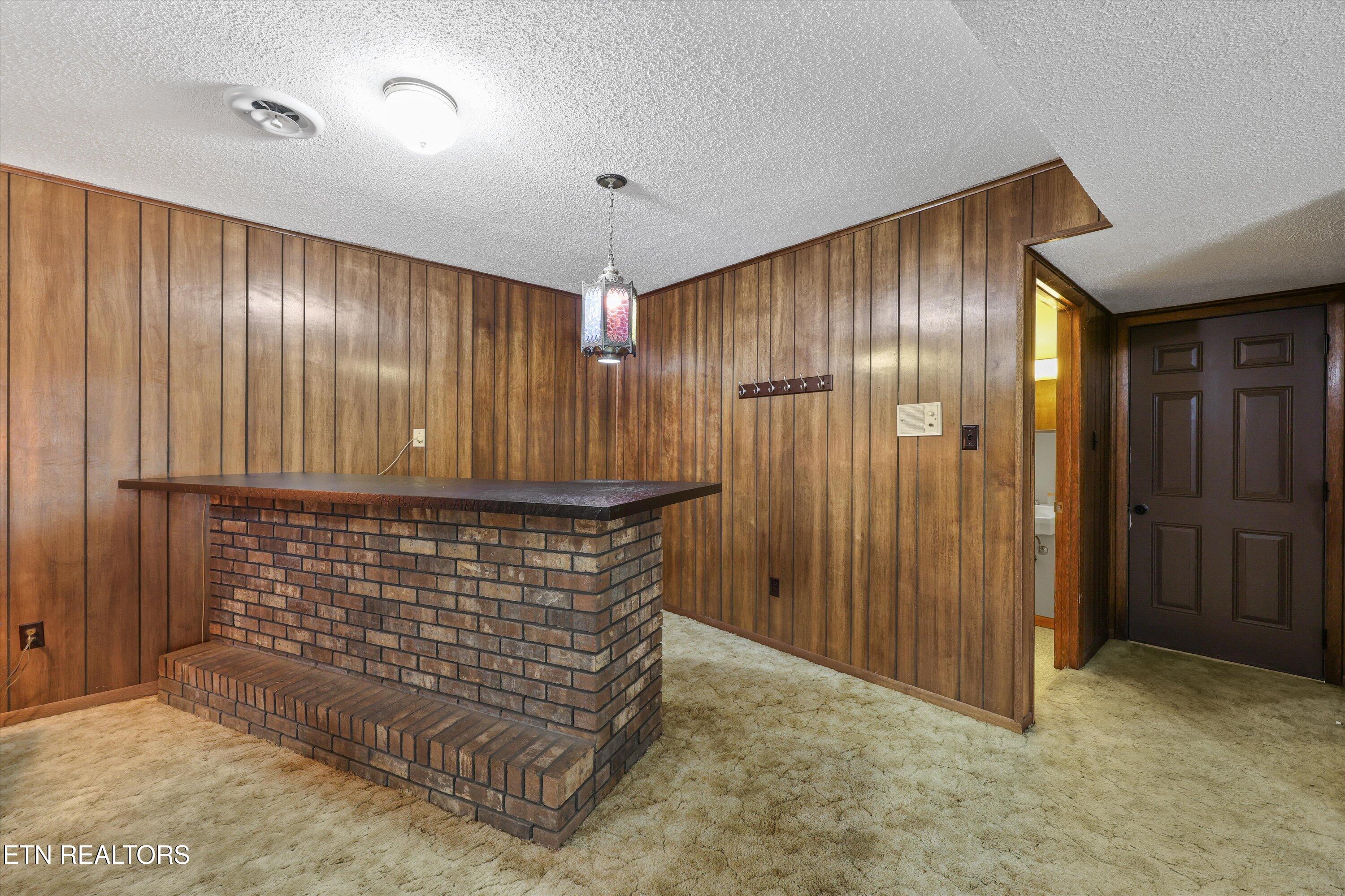 605 Woodland Drive Clinton TN 37716