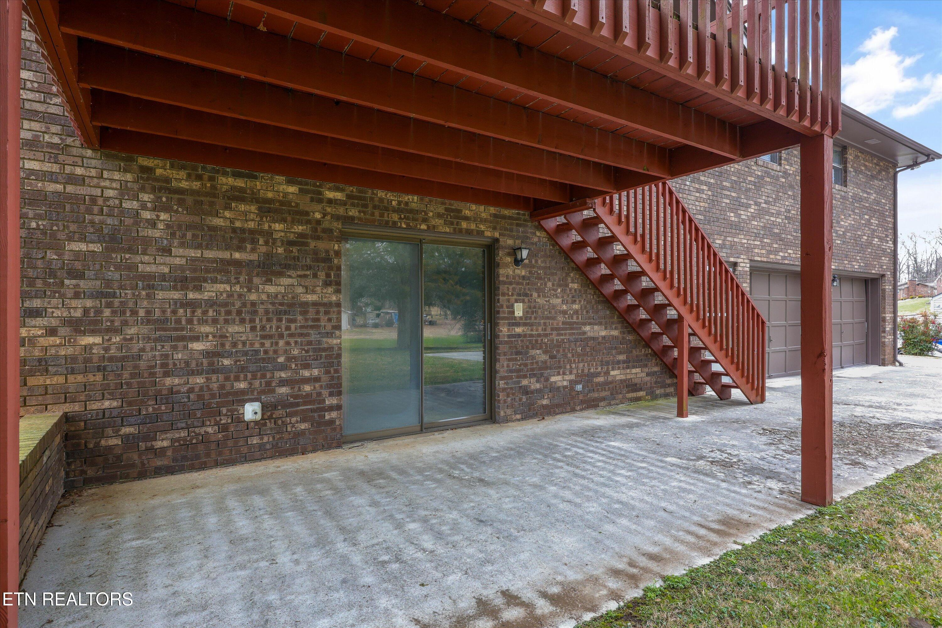 605 Woodland Drive Clinton TN 37716