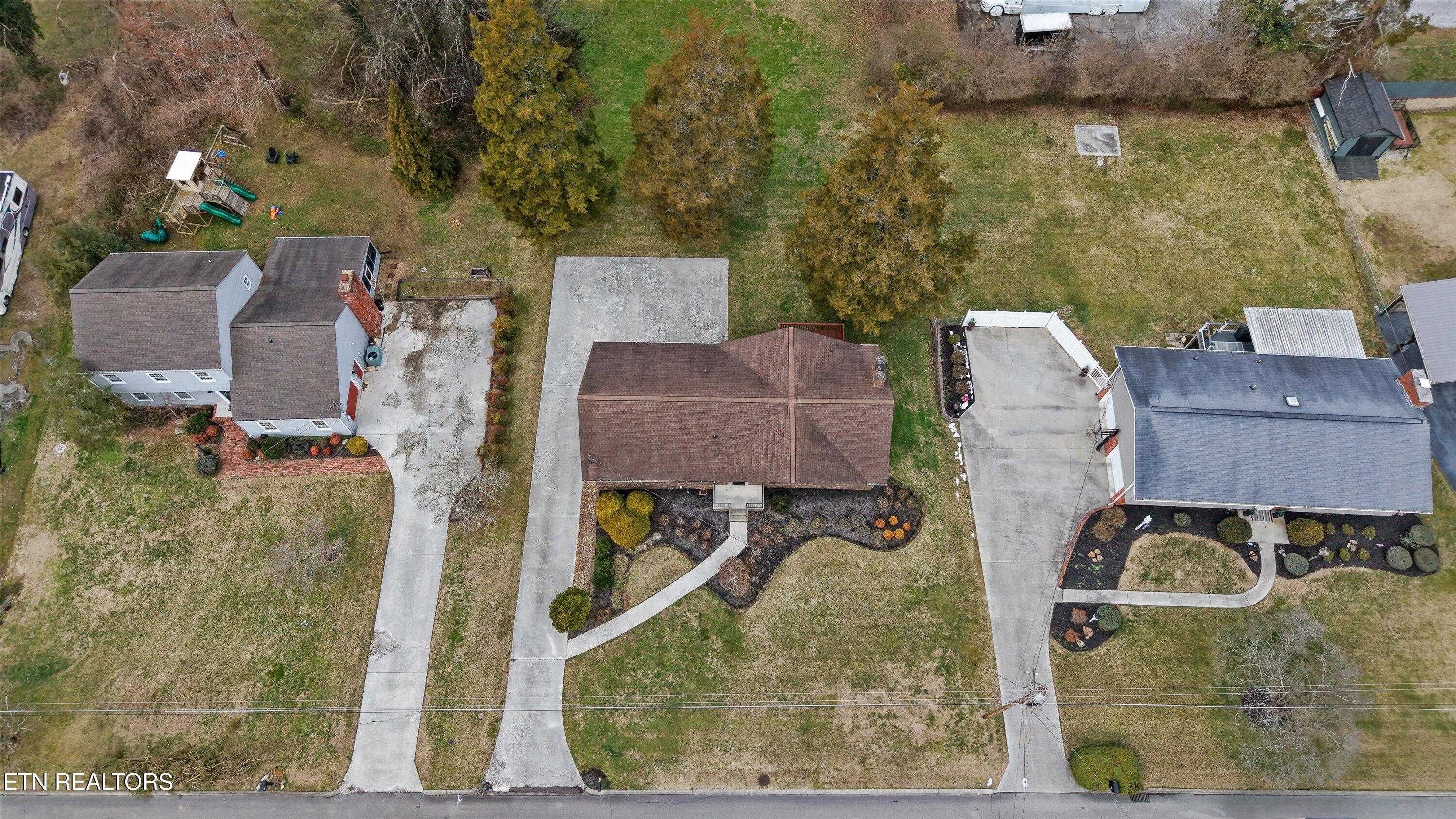 605 Woodland Drive Clinton TN 37716
