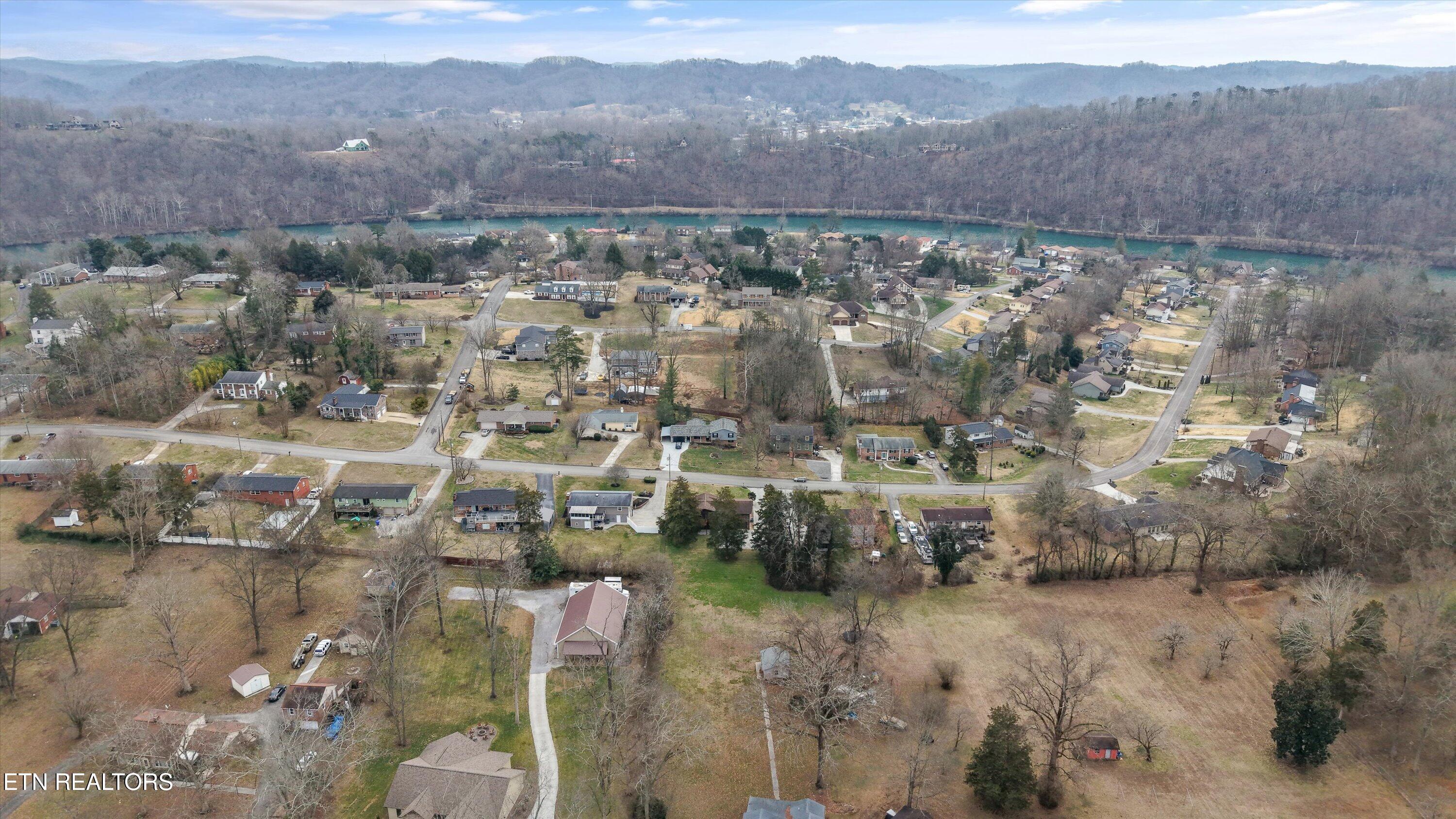 605 Woodland Drive Clinton TN 37716