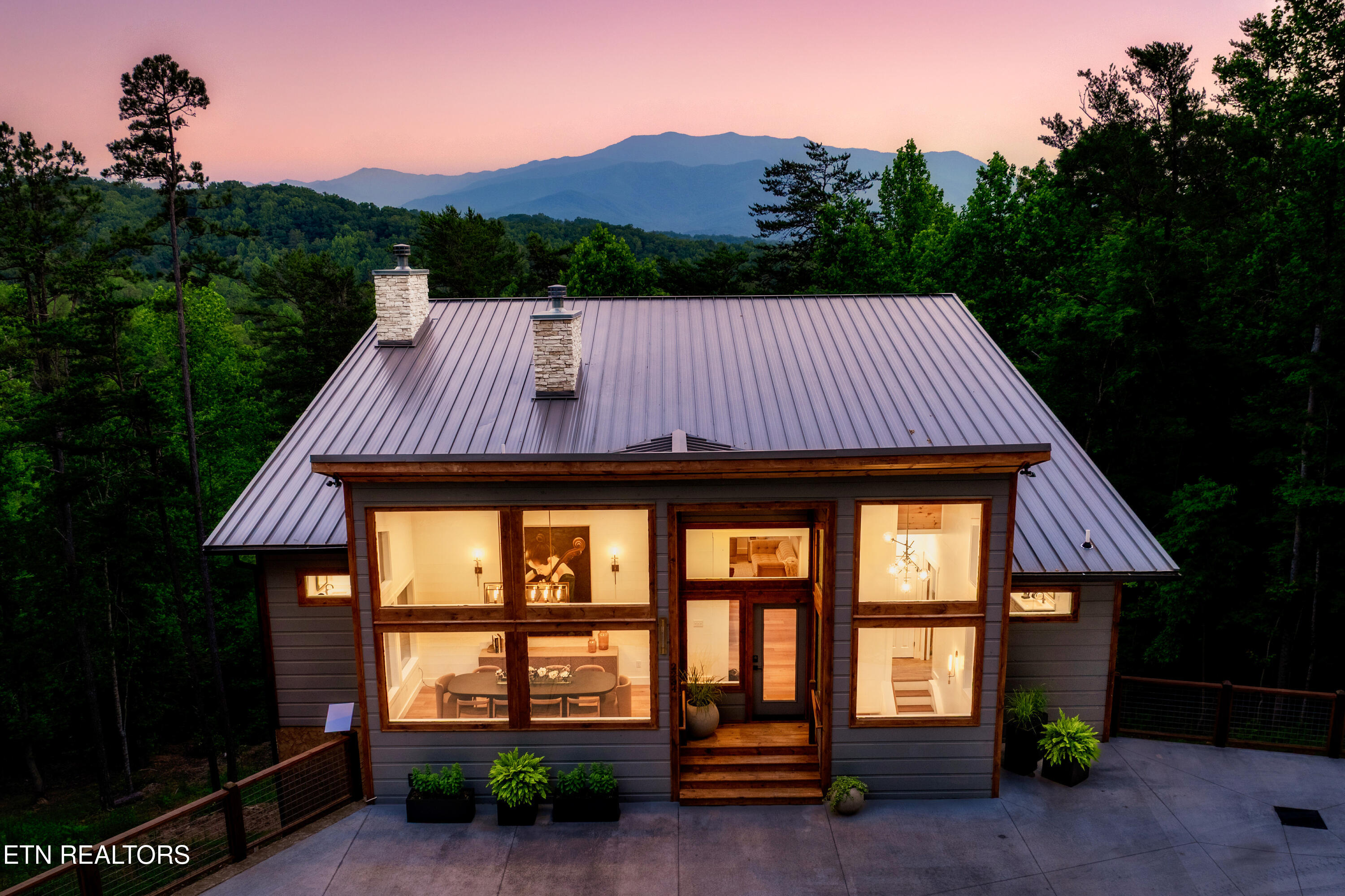 2234 Legend Drive Sevierville TN 37876