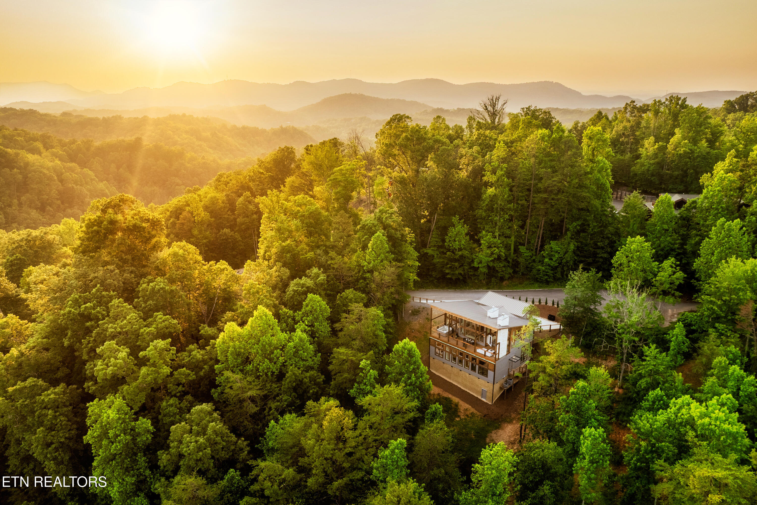 2234 Legend Drive Sevierville TN 37876