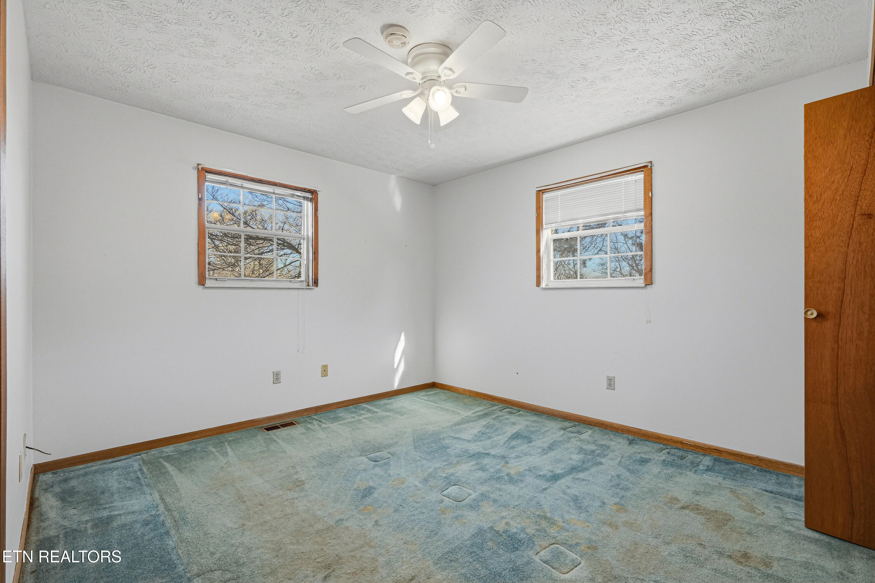 2812 Burnett Drive Kodak TN 37764