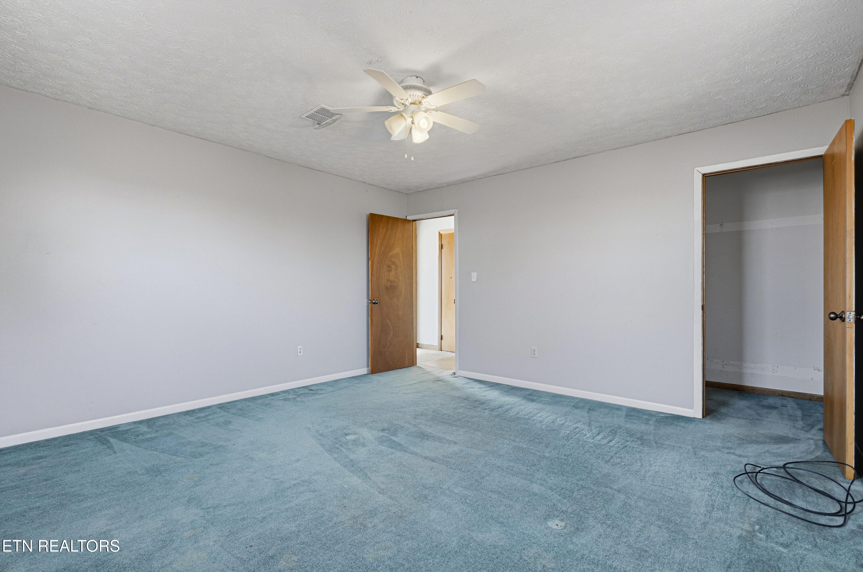 2812 Burnett Drive Kodak TN 37764