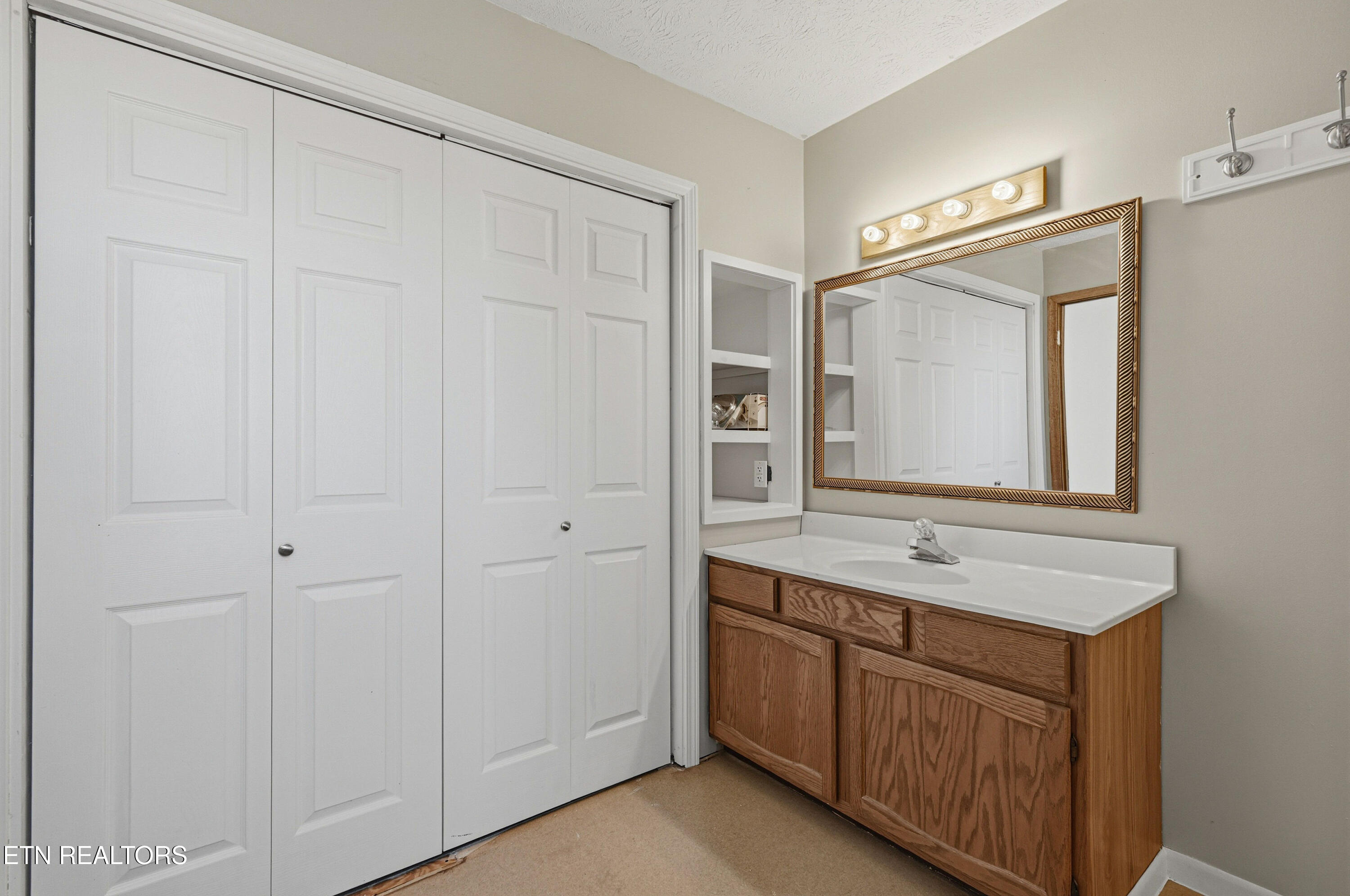 2812 Burnett Drive Kodak TN 37764