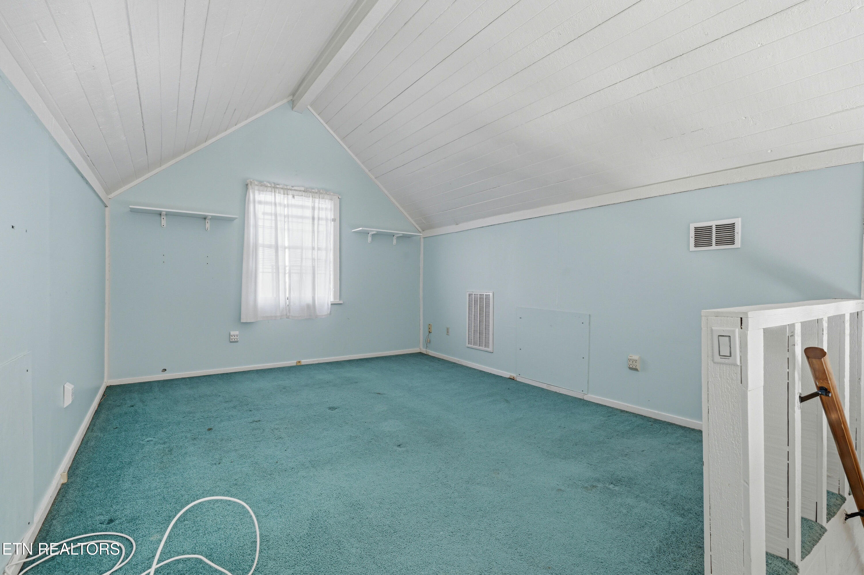 2812 Burnett Drive Kodak TN 37764