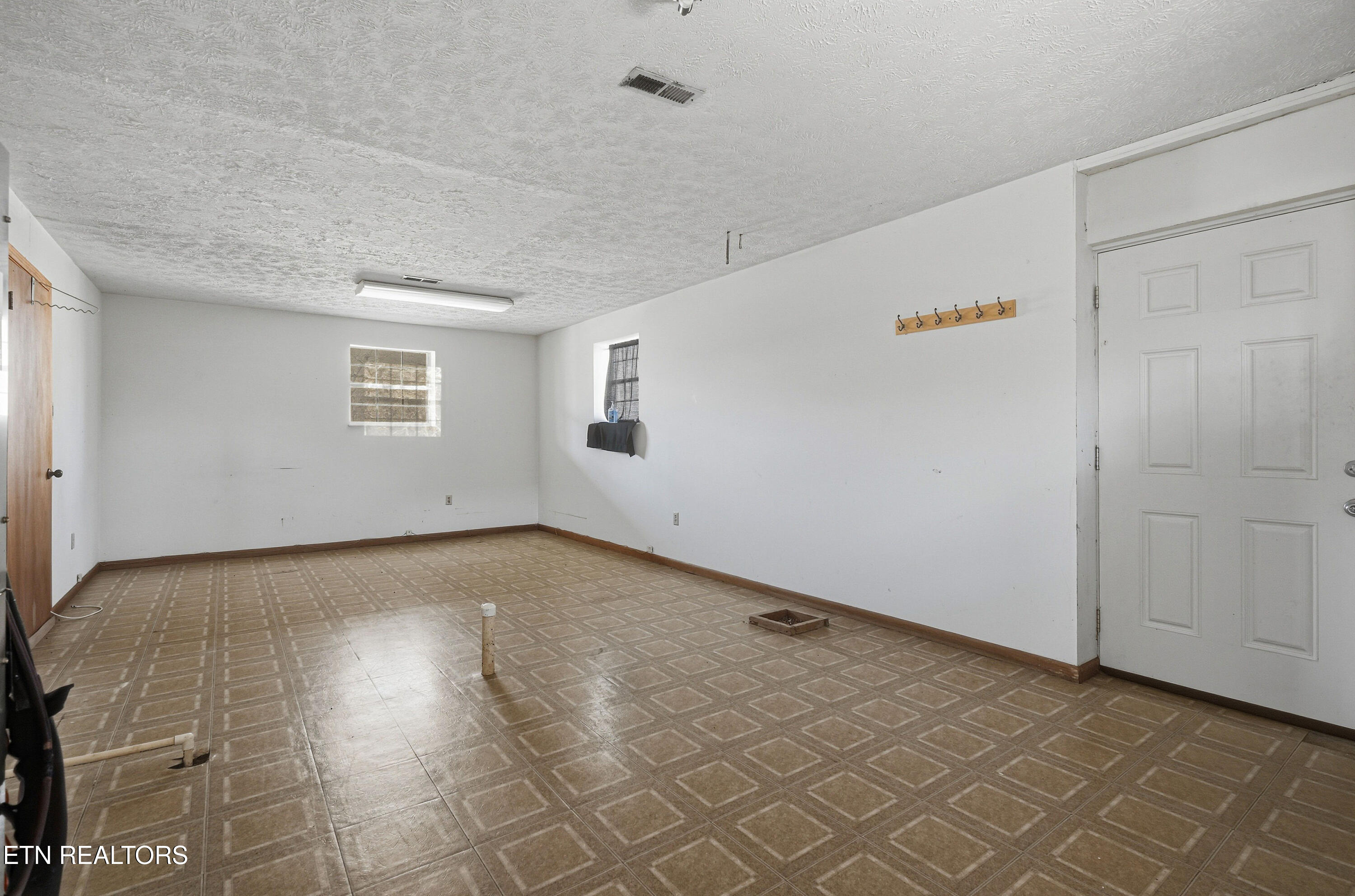 2812 Burnett Drive Kodak TN 37764