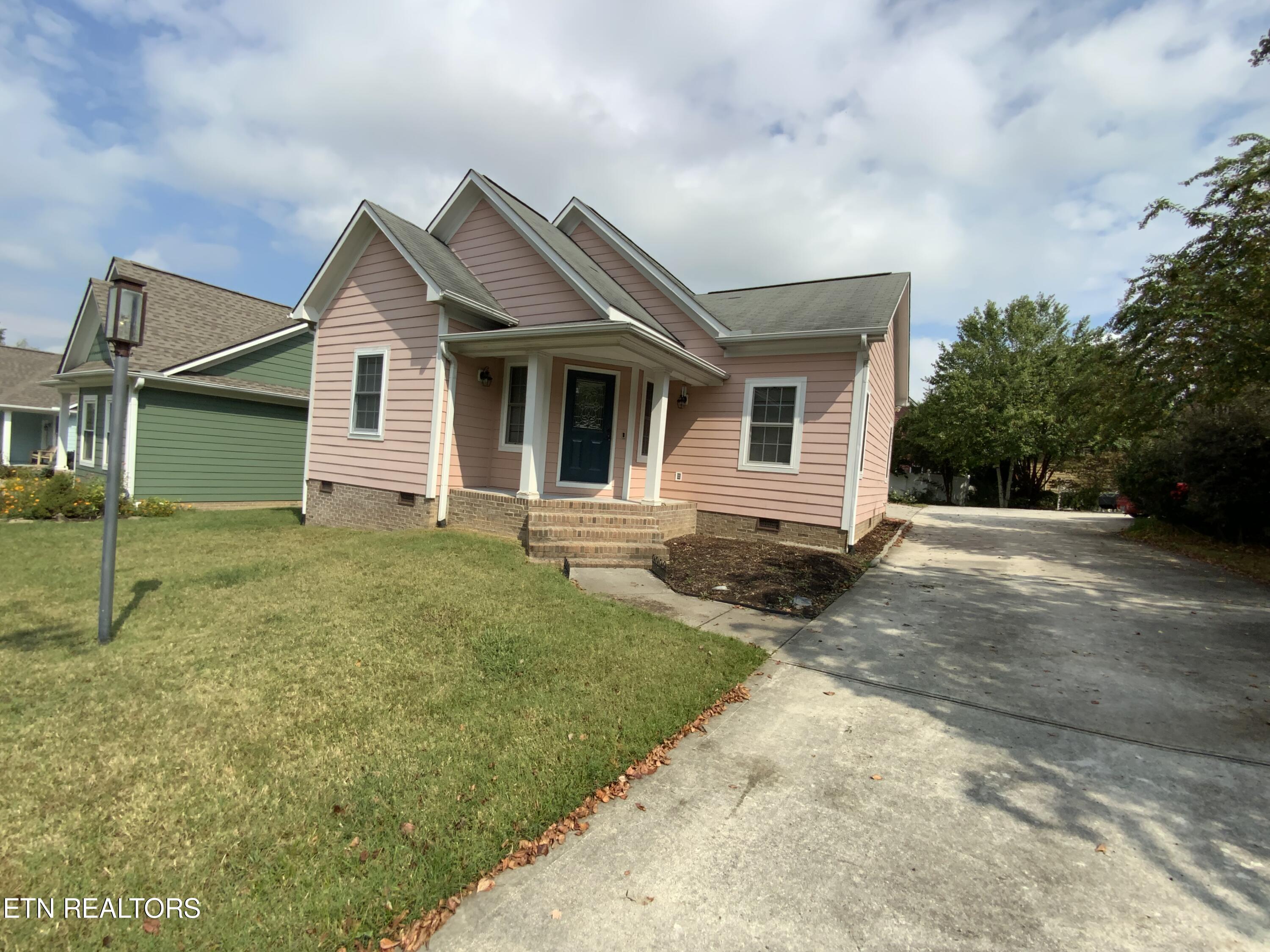 143 Manhattan Avenue Oak Ridge TN 37830