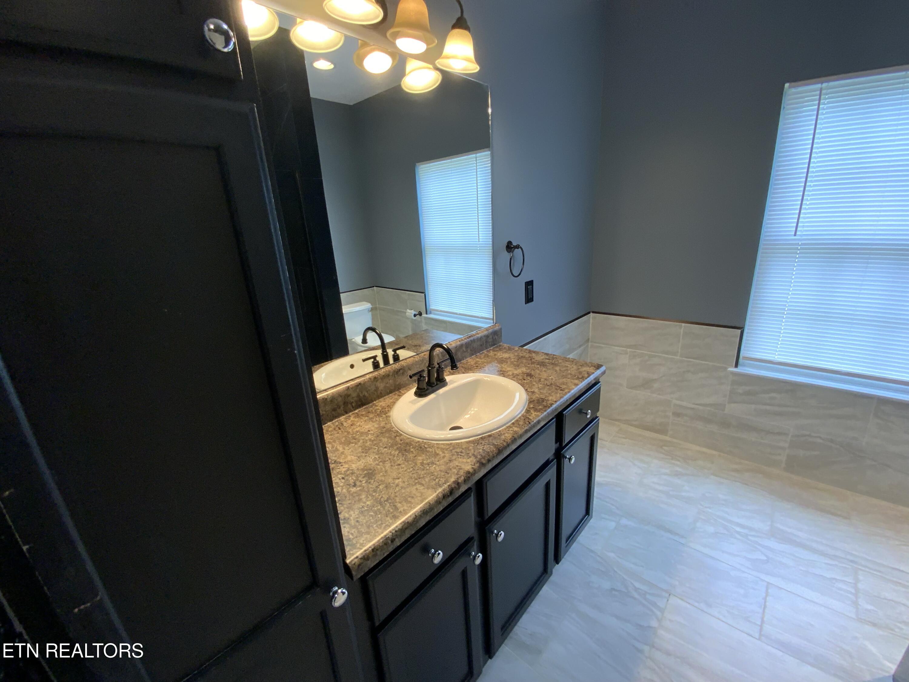 143 Manhattan Avenue Oak Ridge TN 37830