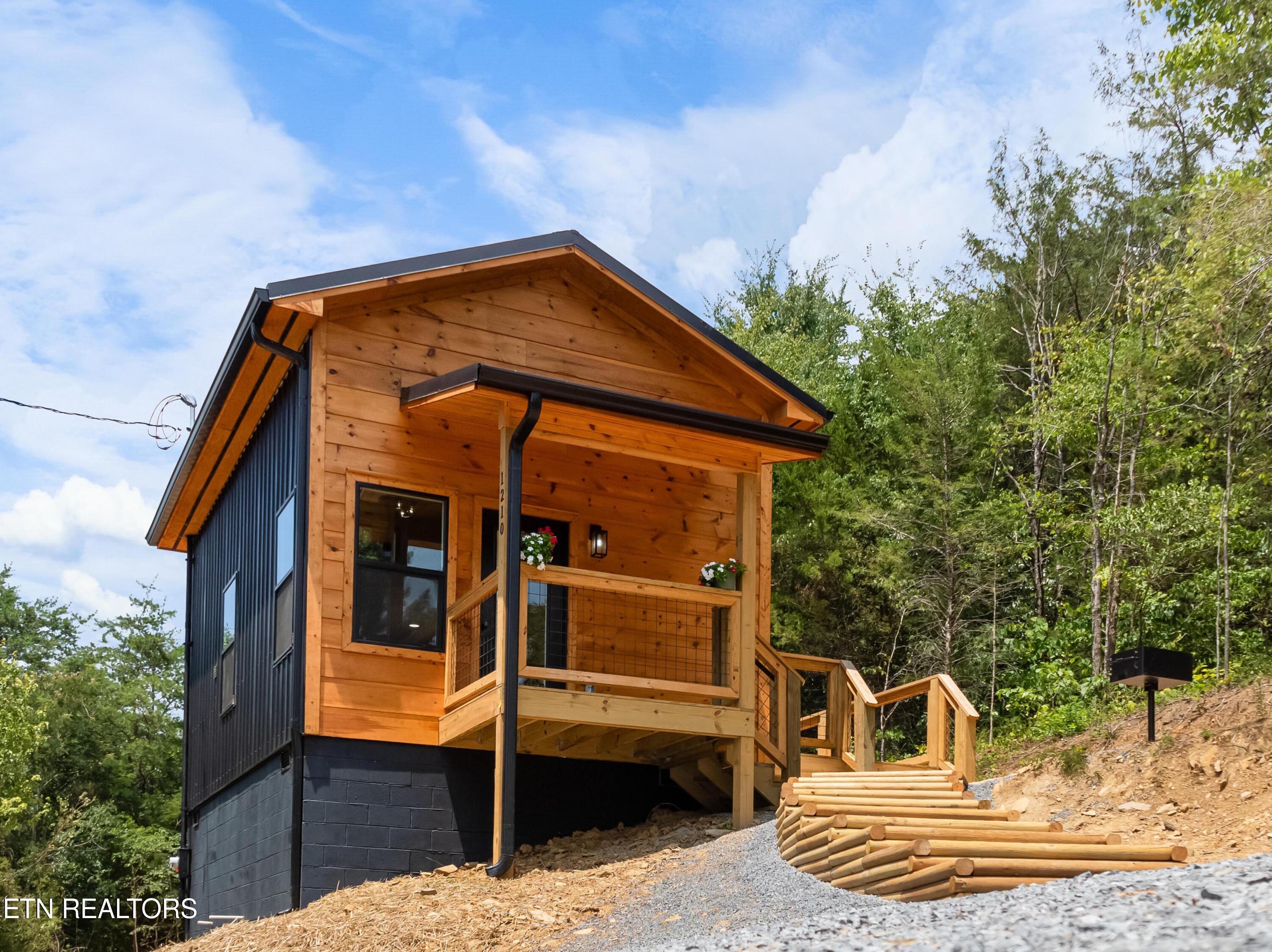1210 Powder Springs Road Sevierville TN 37876