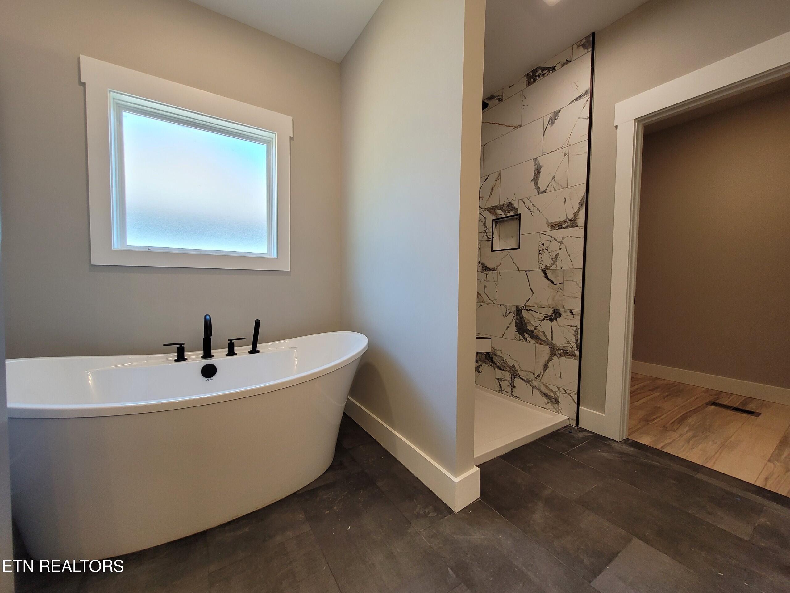 312 Cheeyo Lane Loudon TN 37774
