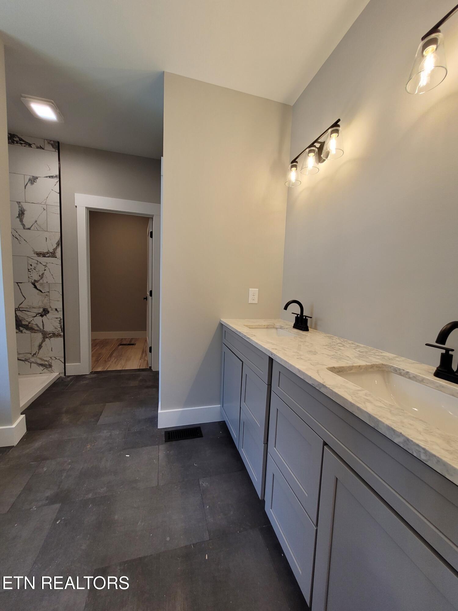 312 Cheeyo Lane Loudon TN 37774