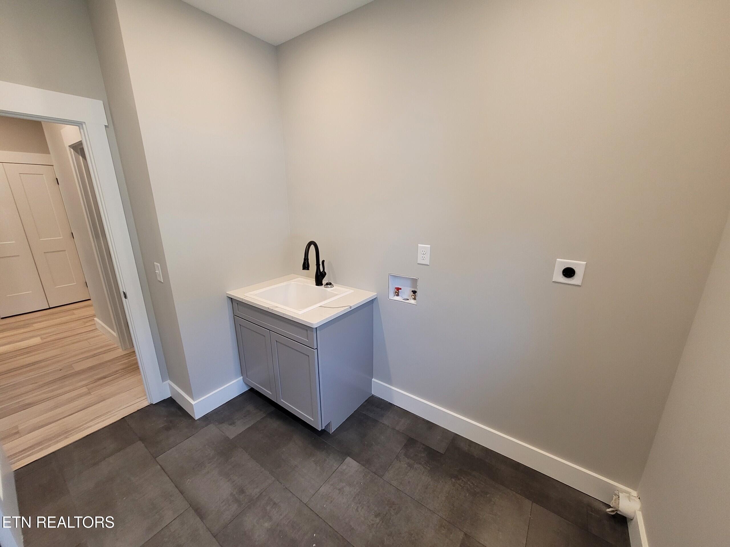 312 Cheeyo Lane Loudon TN 37774
