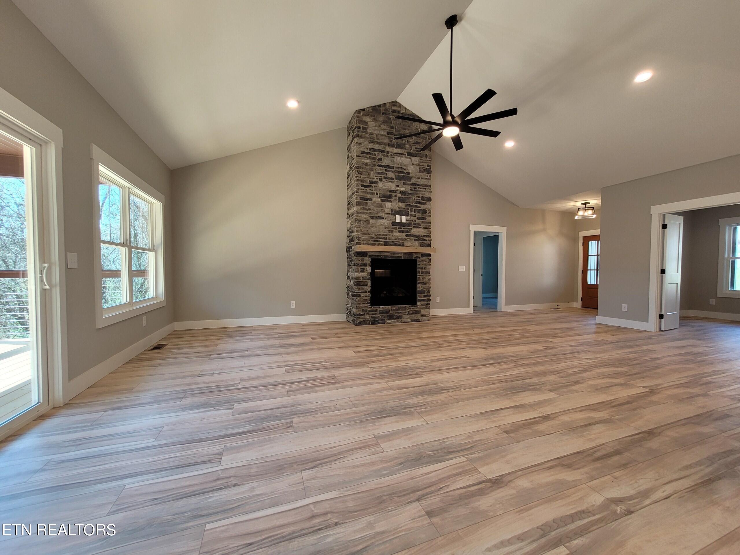 312 Cheeyo Lane Loudon TN 37774