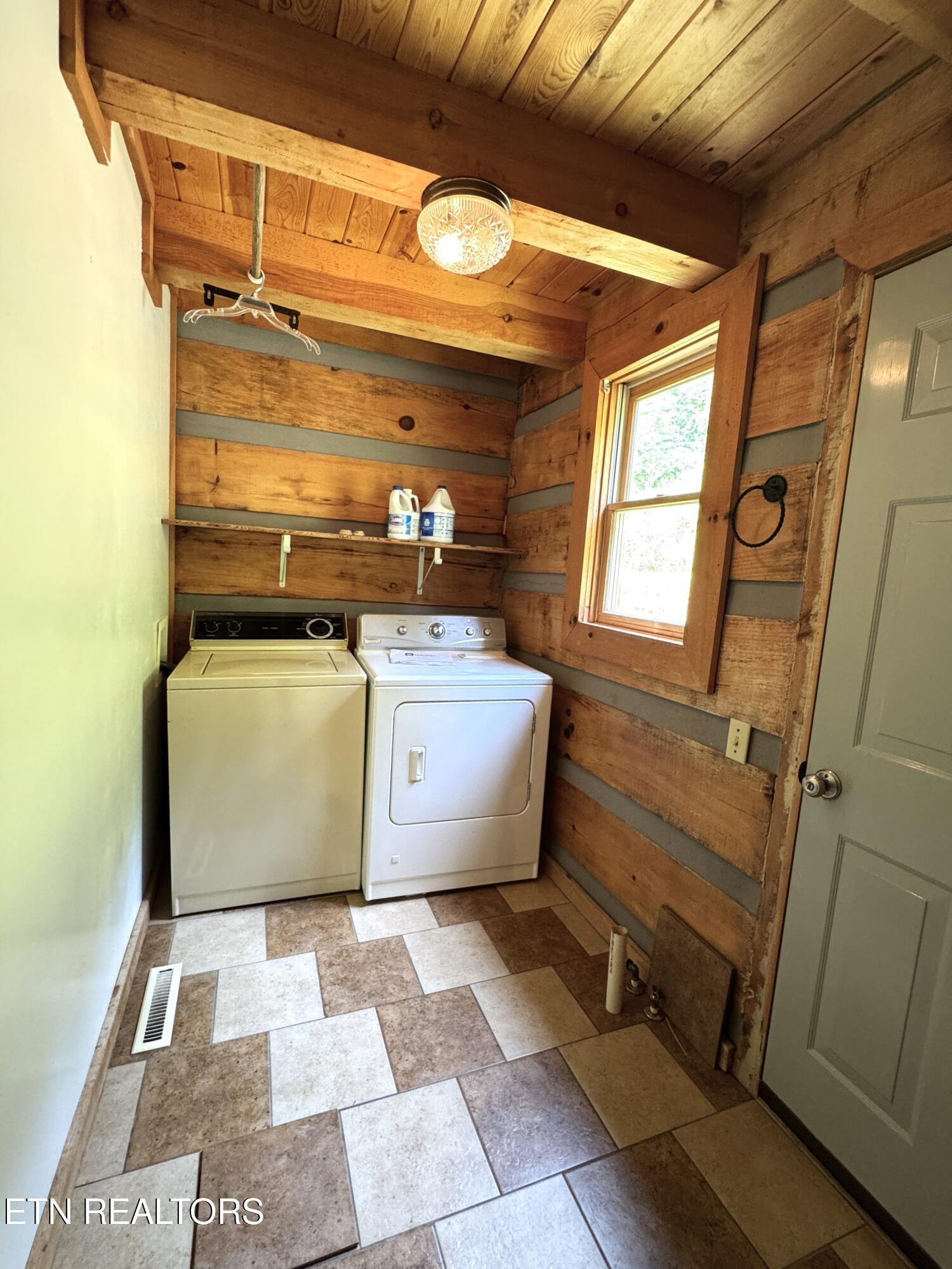 453 Trentham Hollow Road Parrottsville TN 37843