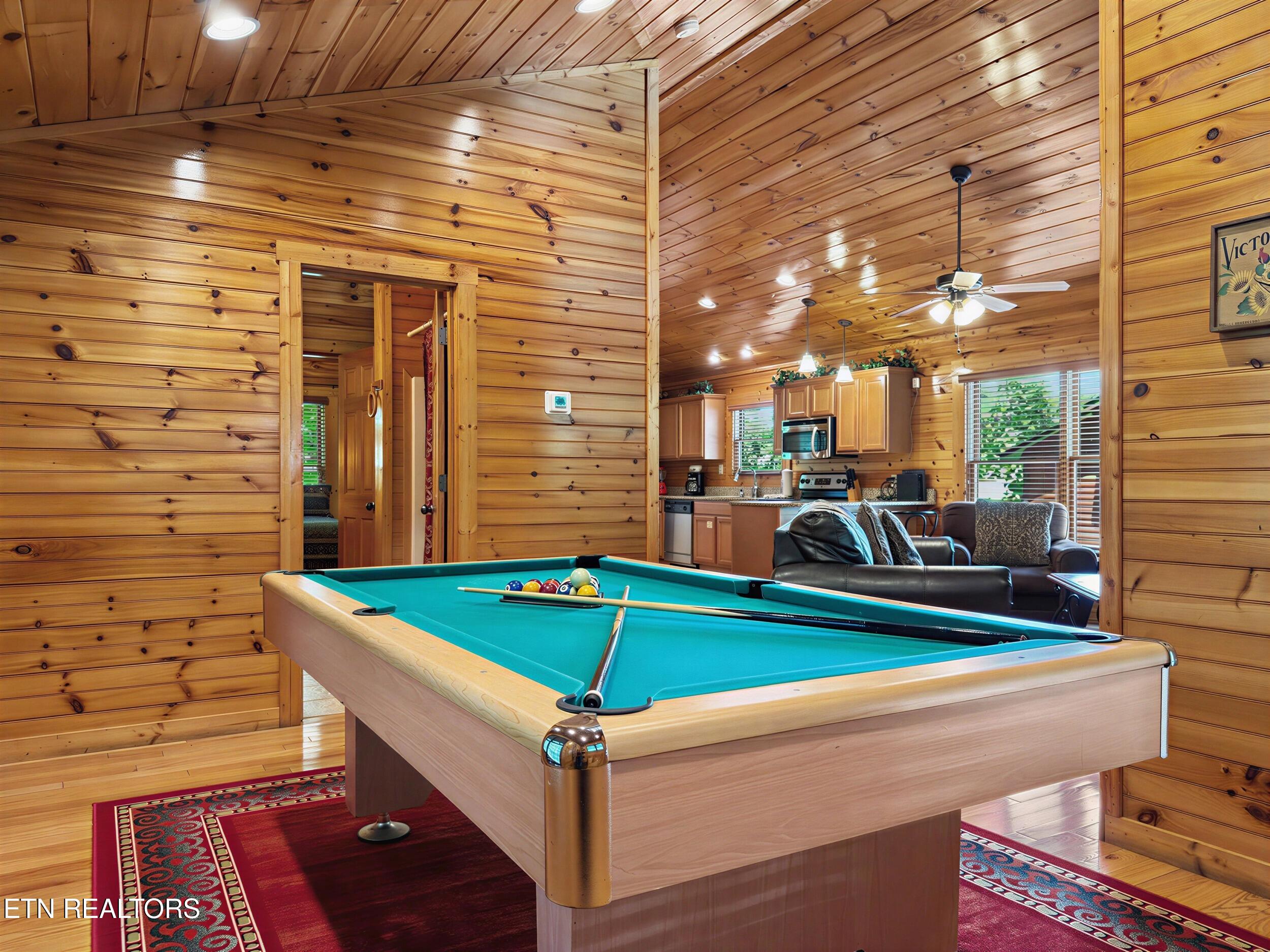 816 Spirit Loop Way Gatlinburg TN 37738