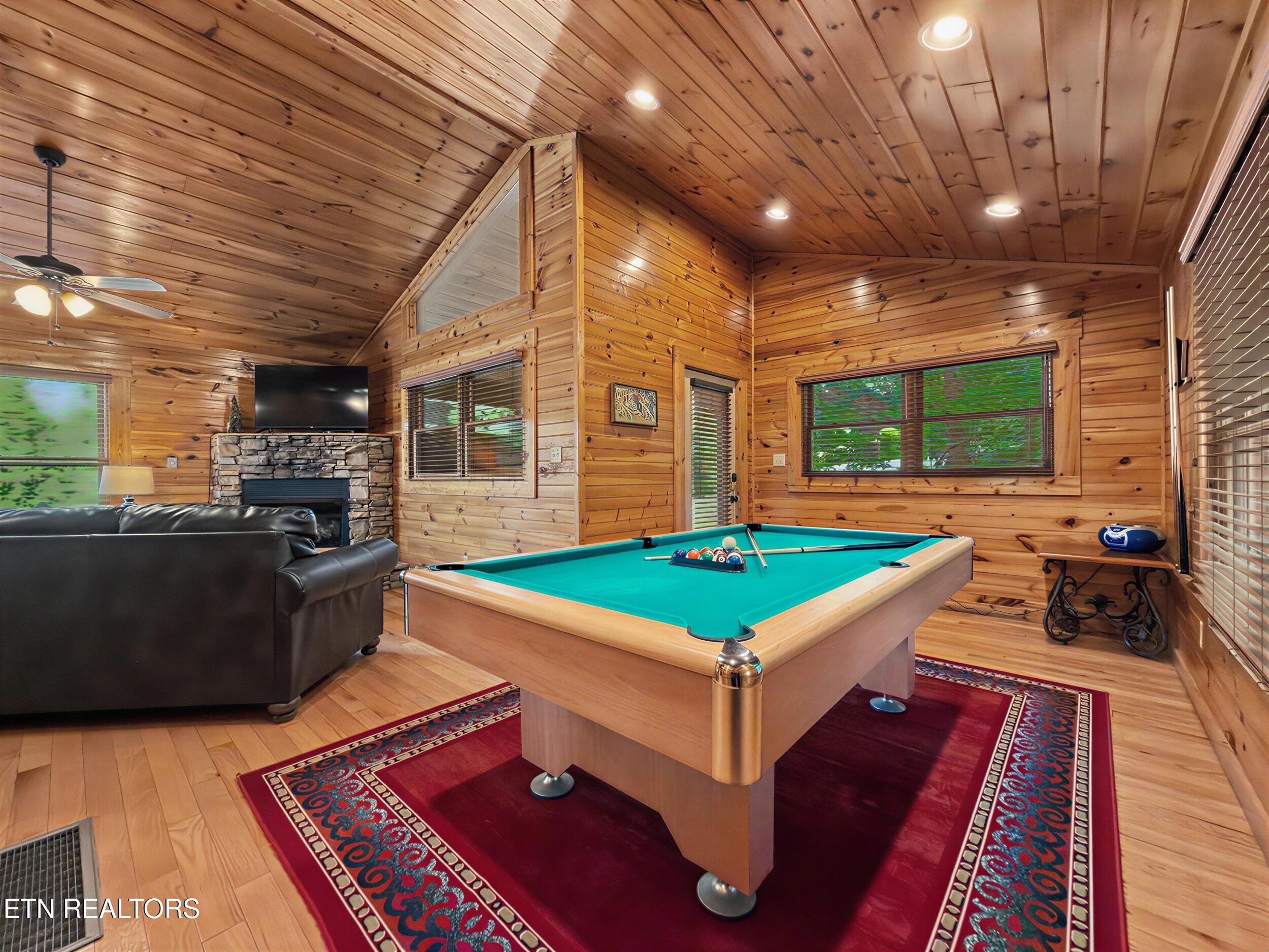 816 Spirit Loop Way Gatlinburg TN 37738